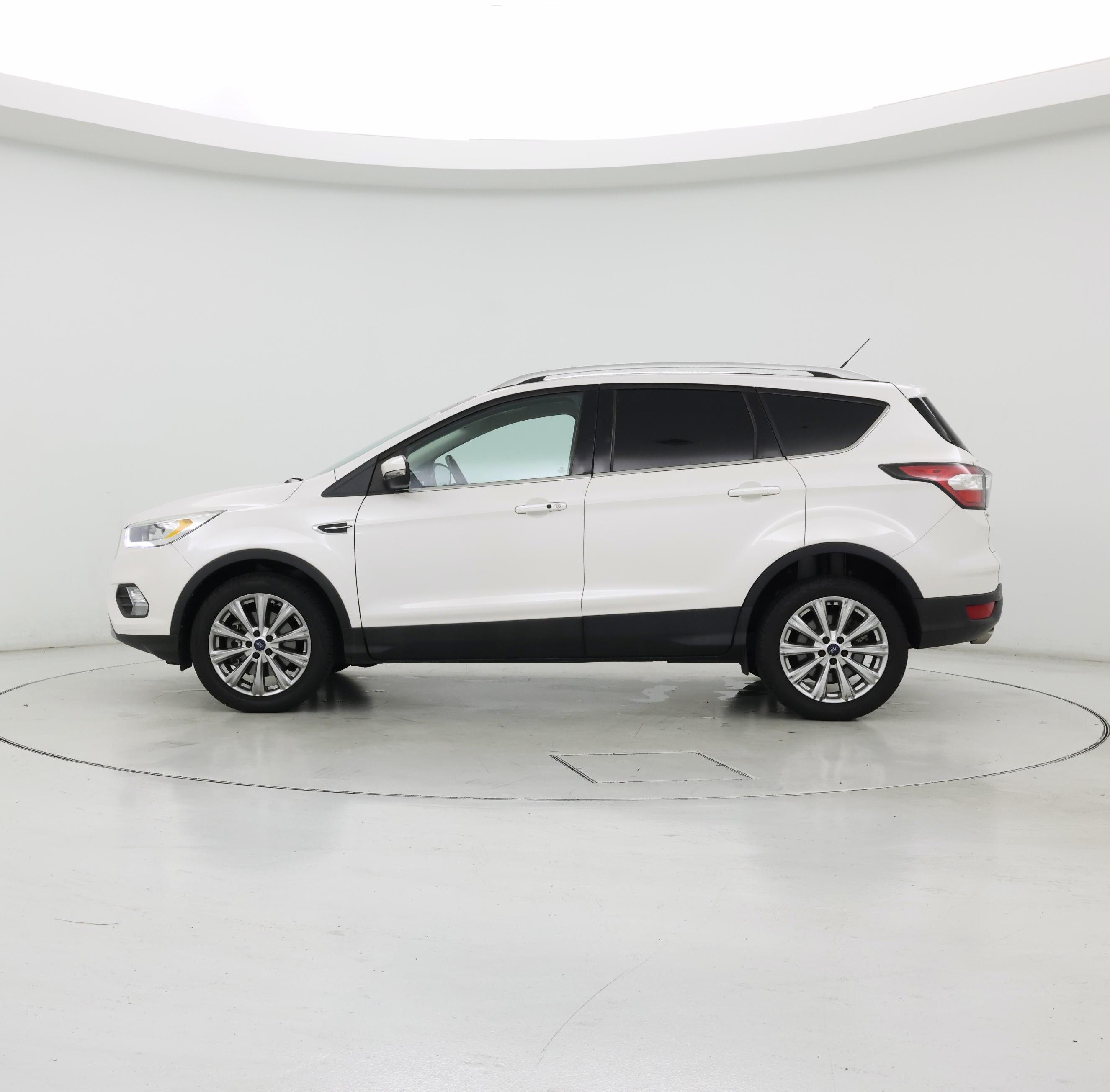 Thumbnail: 2017 Ford Escape - 3