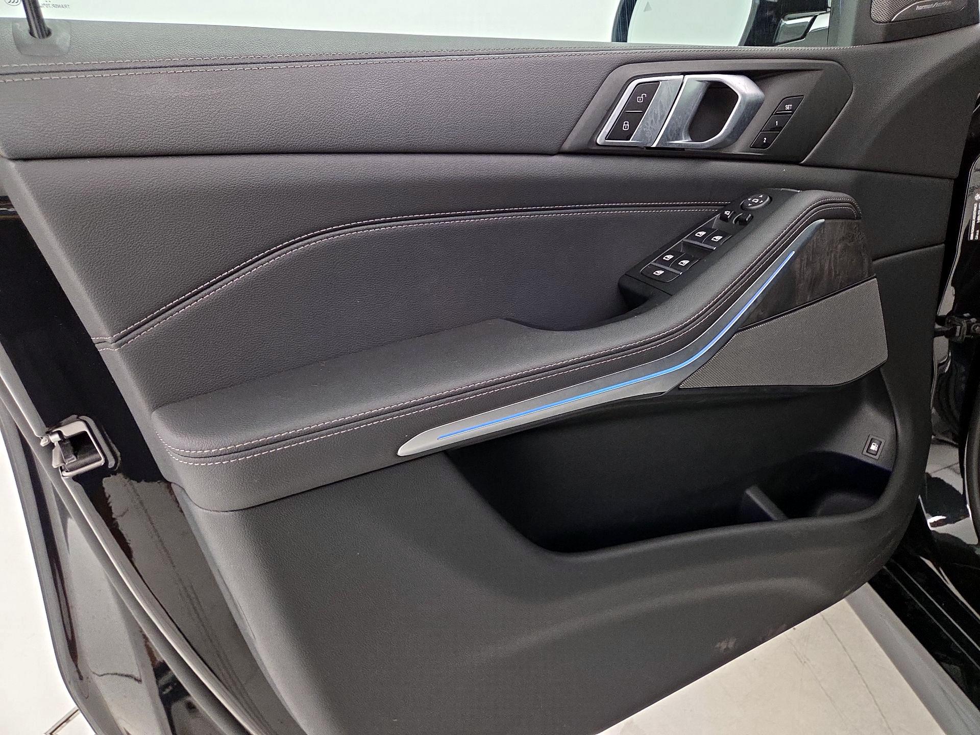 Thumbnail: 2021 BMW X5 - 12