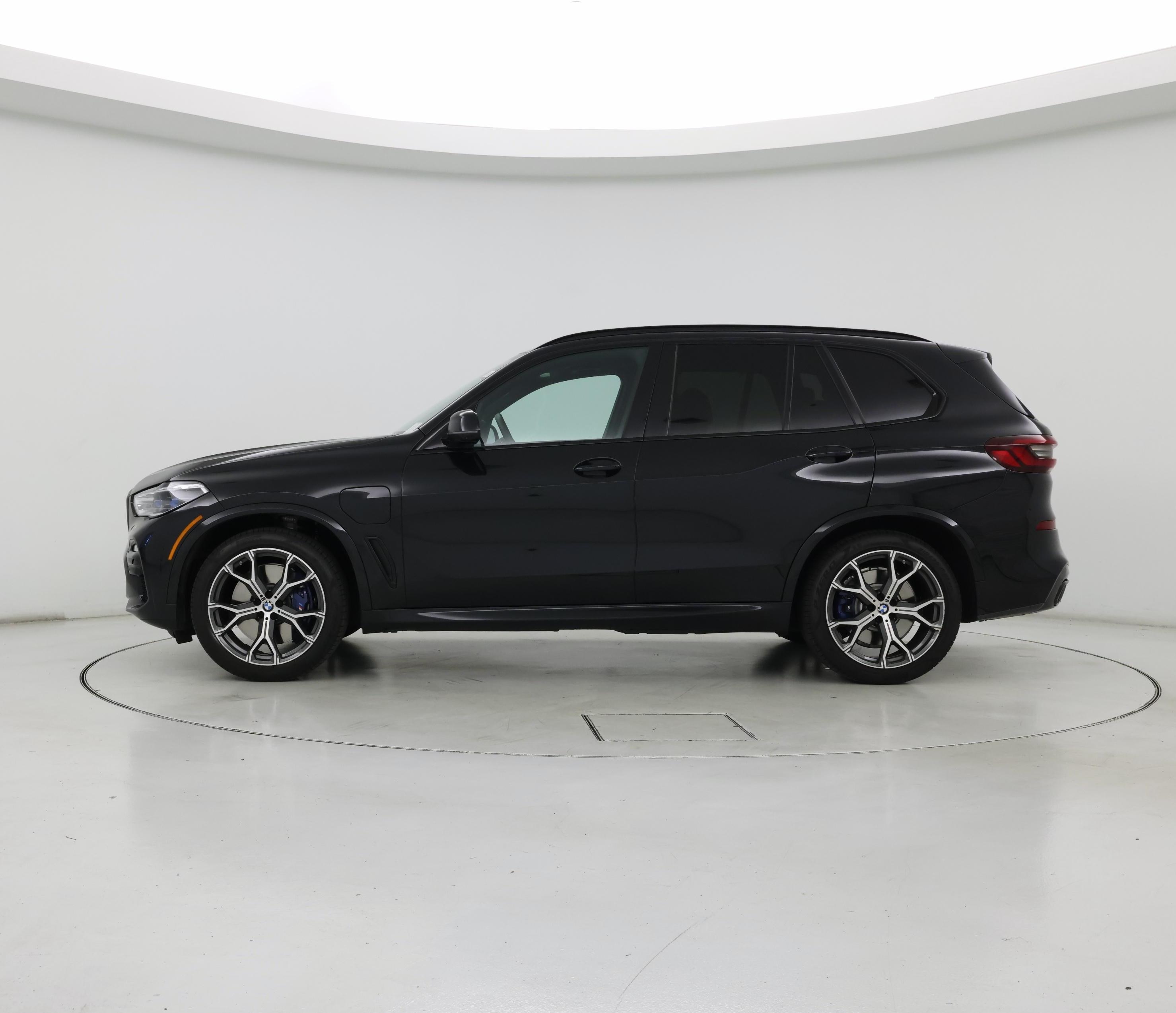Thumbnail: 2021 BMW X5 - 3
