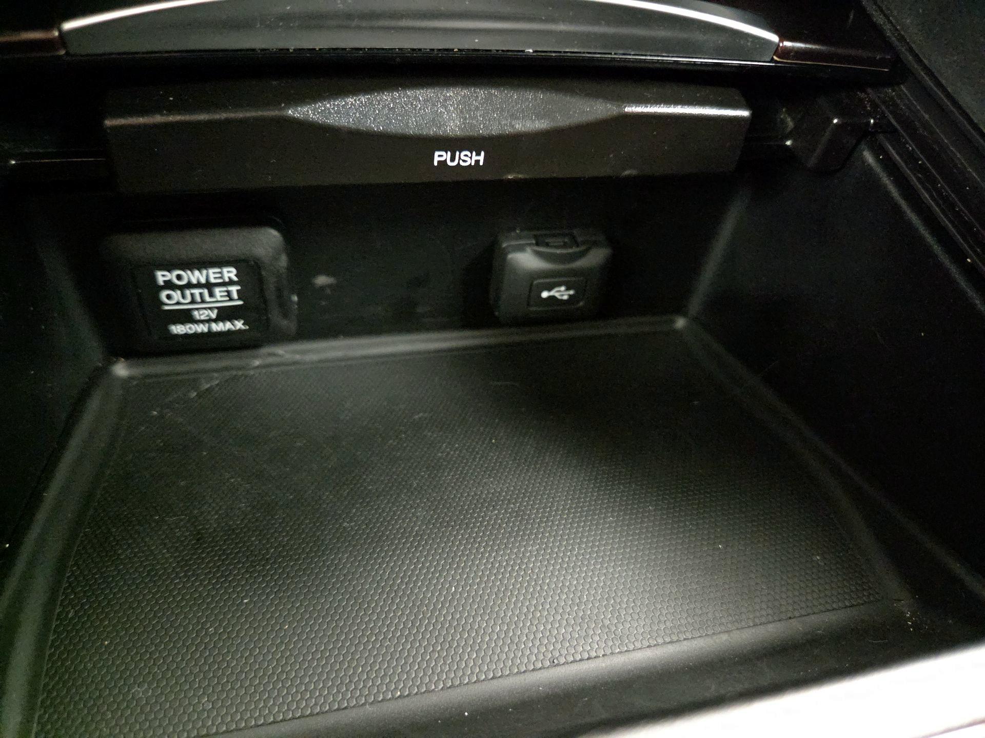 Thumbnail: 2015 Acura TLX - 18