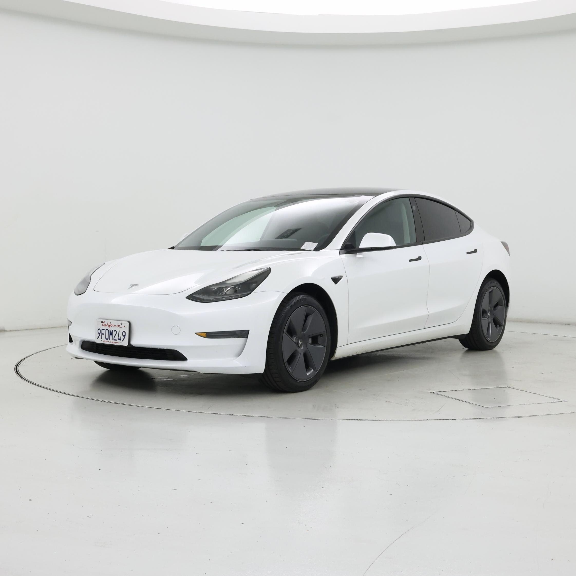 Thumbnail: 2023 Tesla Model 3 - 4