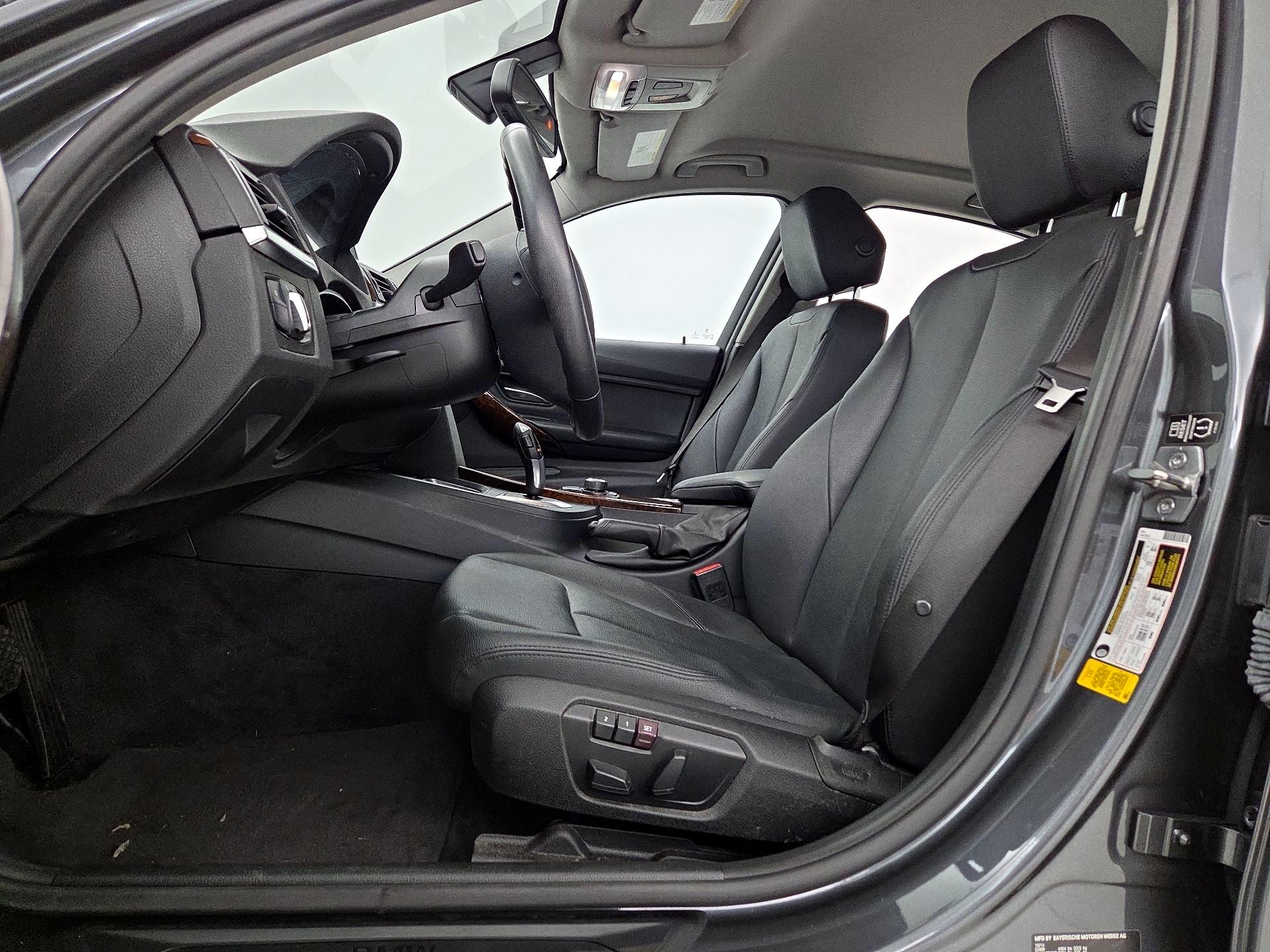 Thumbnail: 2015 BMW 3 Series - 11