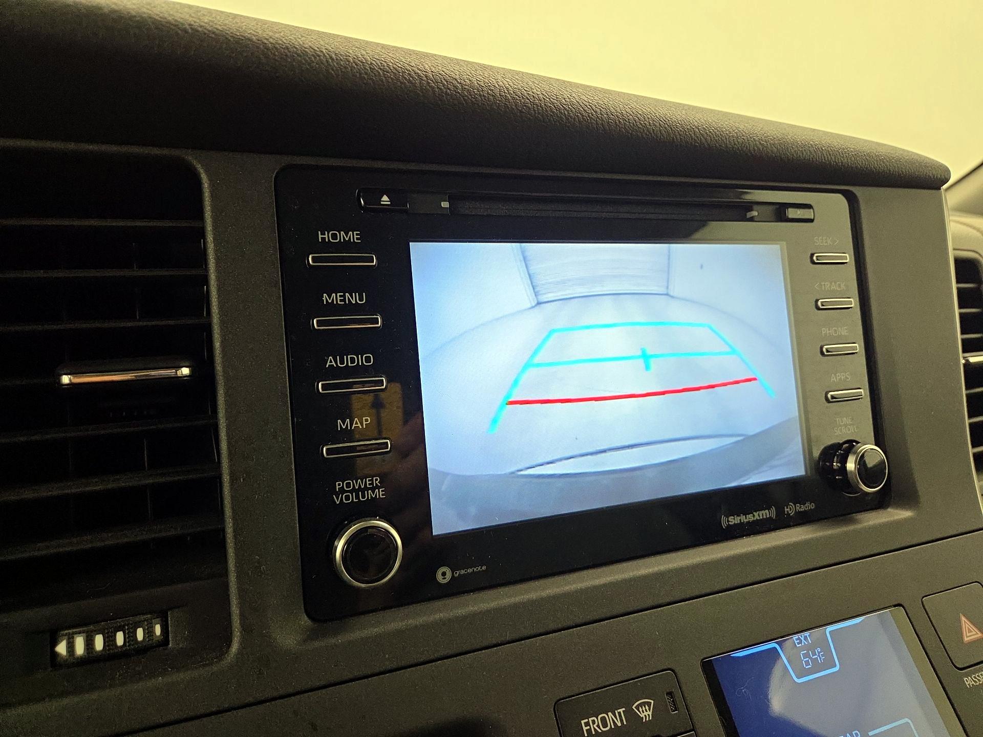 Thumbnail: 2020 Toyota Sienna - 14