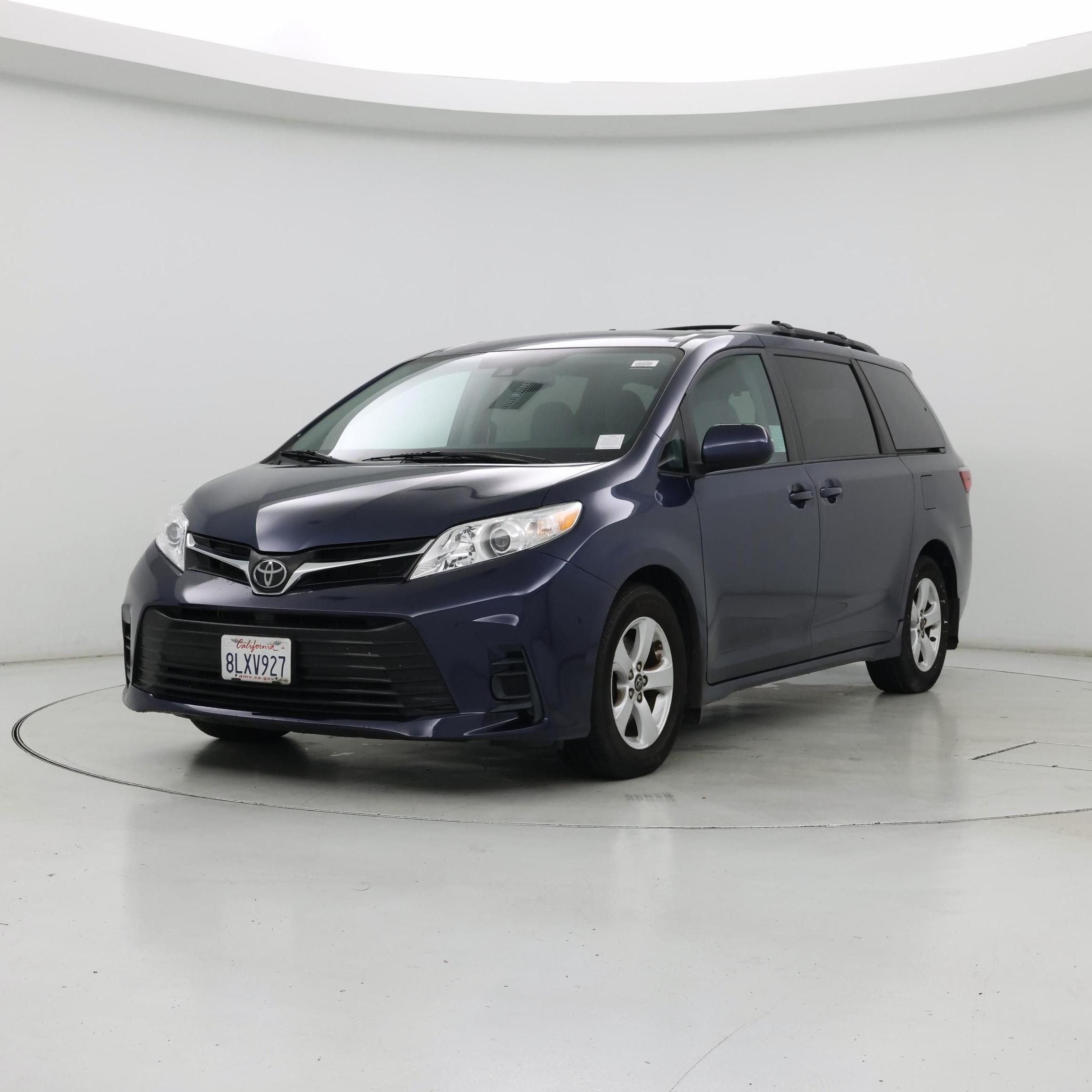 Thumbnail: 2020 Toyota Sienna - 4