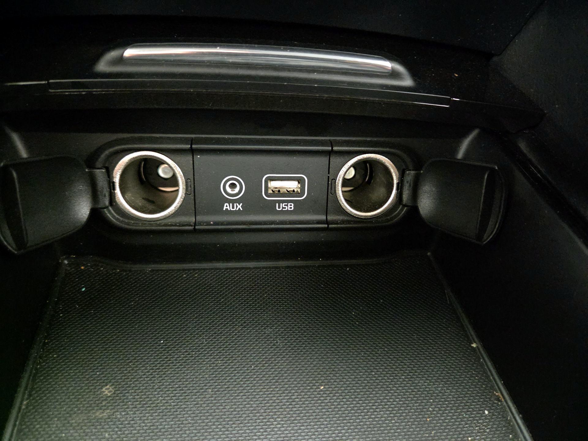 Thumbnail: 2016 Kia Optima - 19