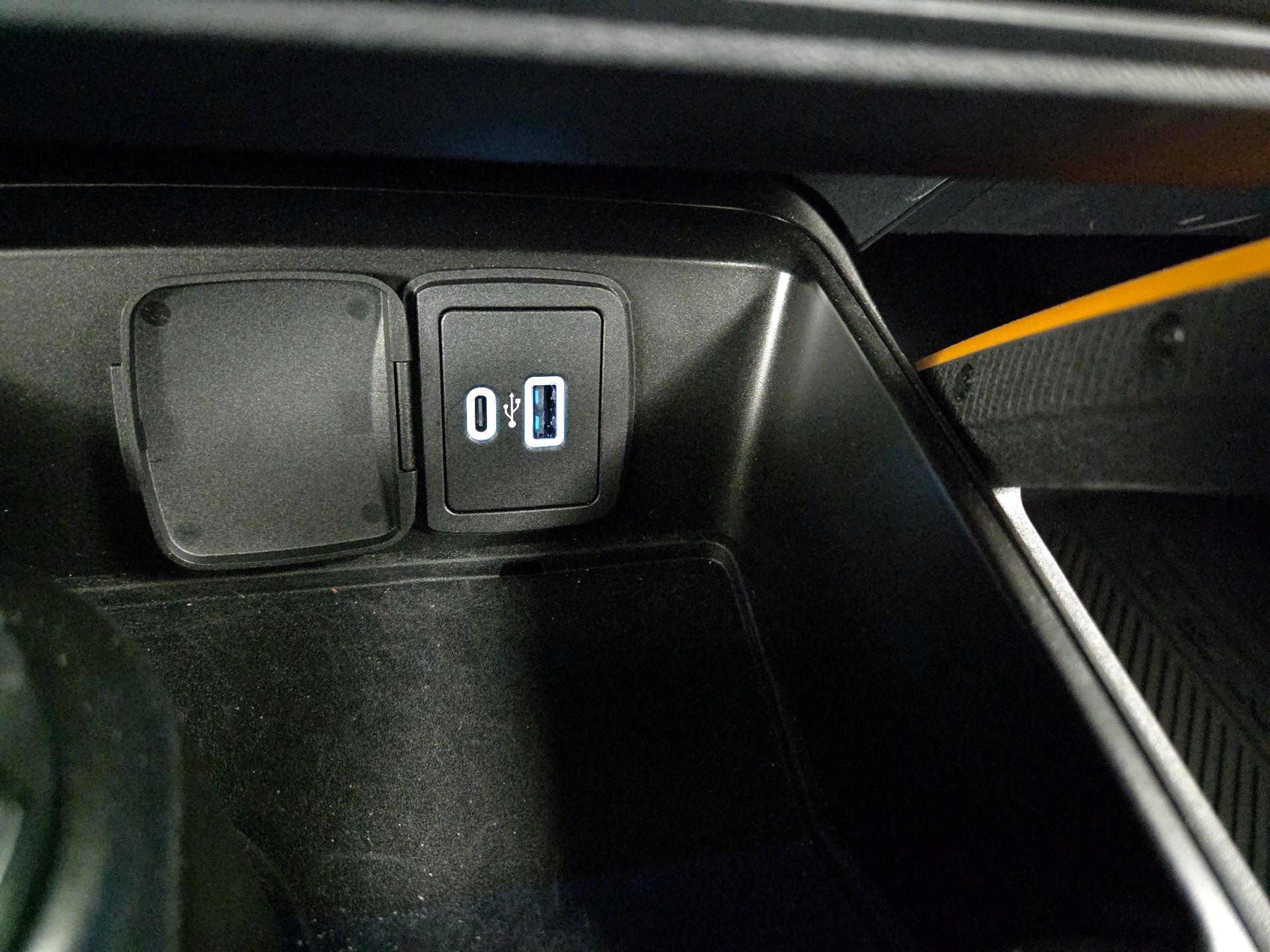 Thumbnail: 2022 Ford Bronco - 19