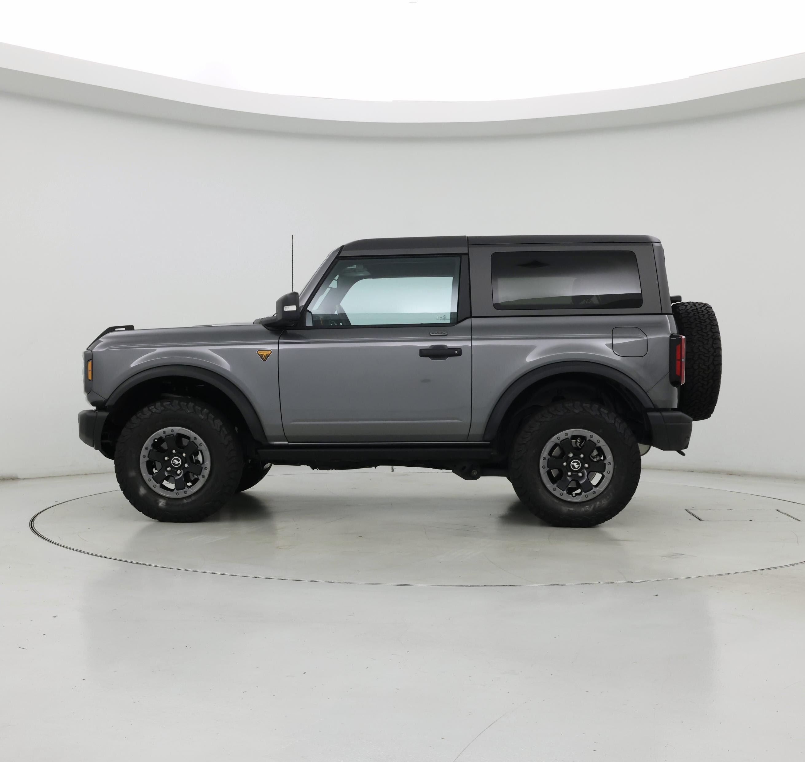 Thumbnail: 2022 Ford Bronco - 3