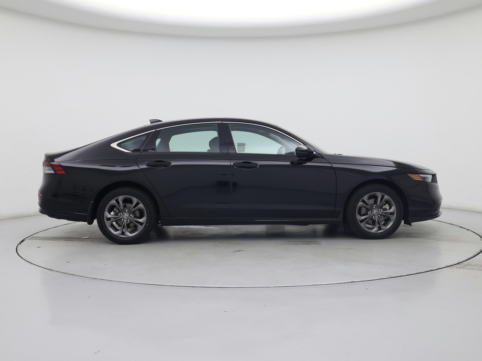 2023 Honda Accord Hybrid EX-L - Photo 8