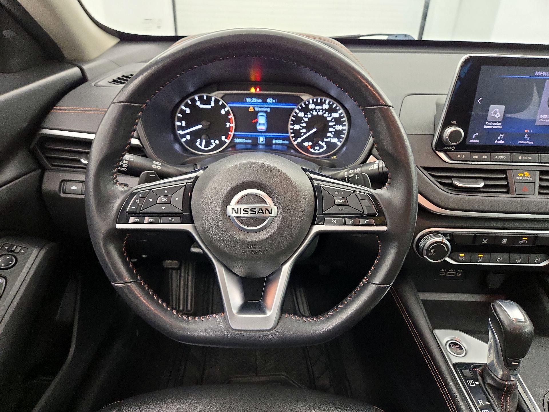 Thumbnail: 2020 Nissan Altima - 10