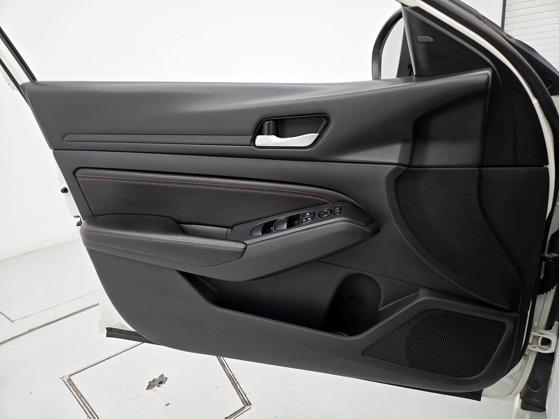 Thumbnail: 2020 Nissan Altima - 12