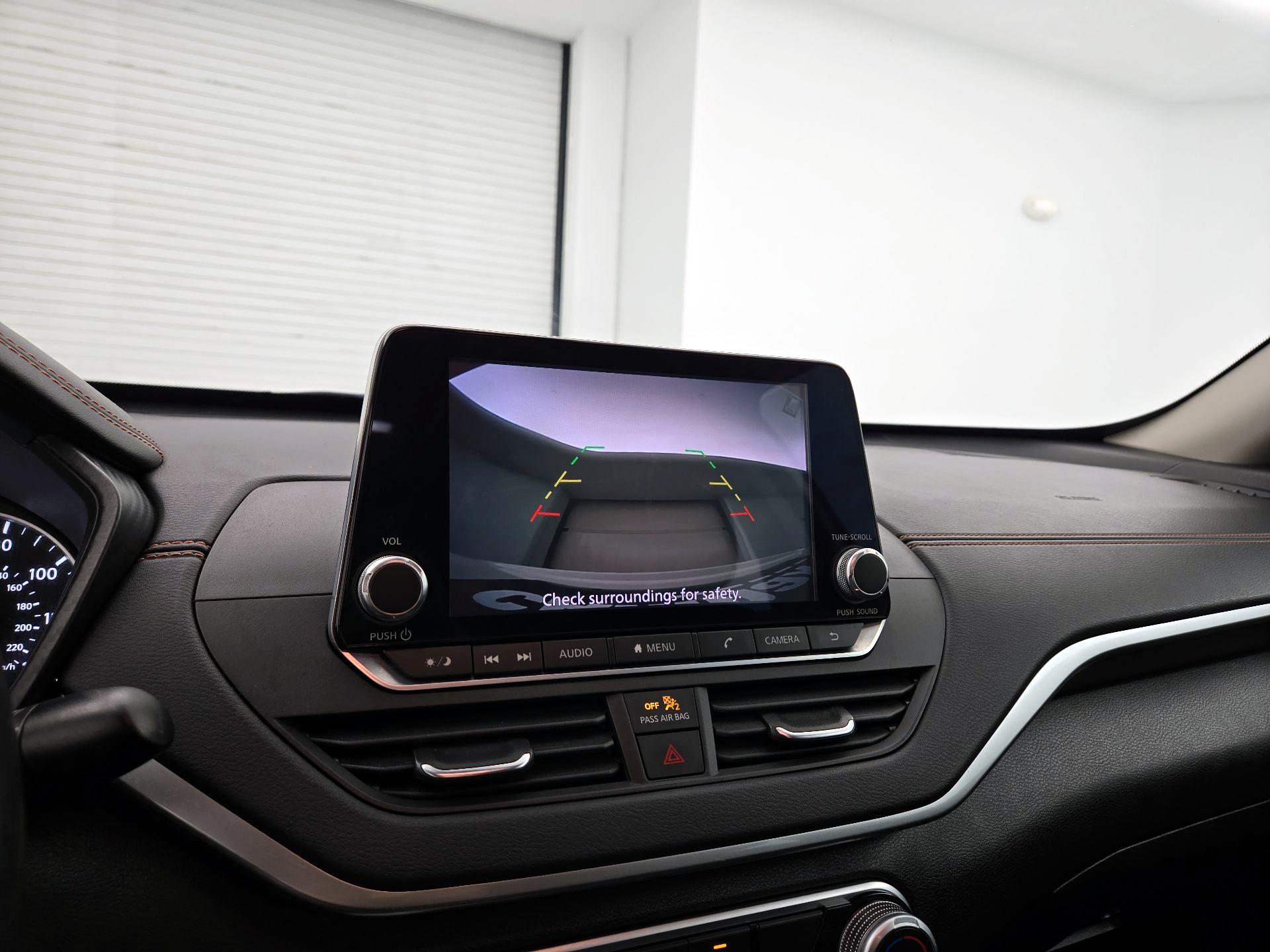 Thumbnail: 2020 Nissan Altima - 14