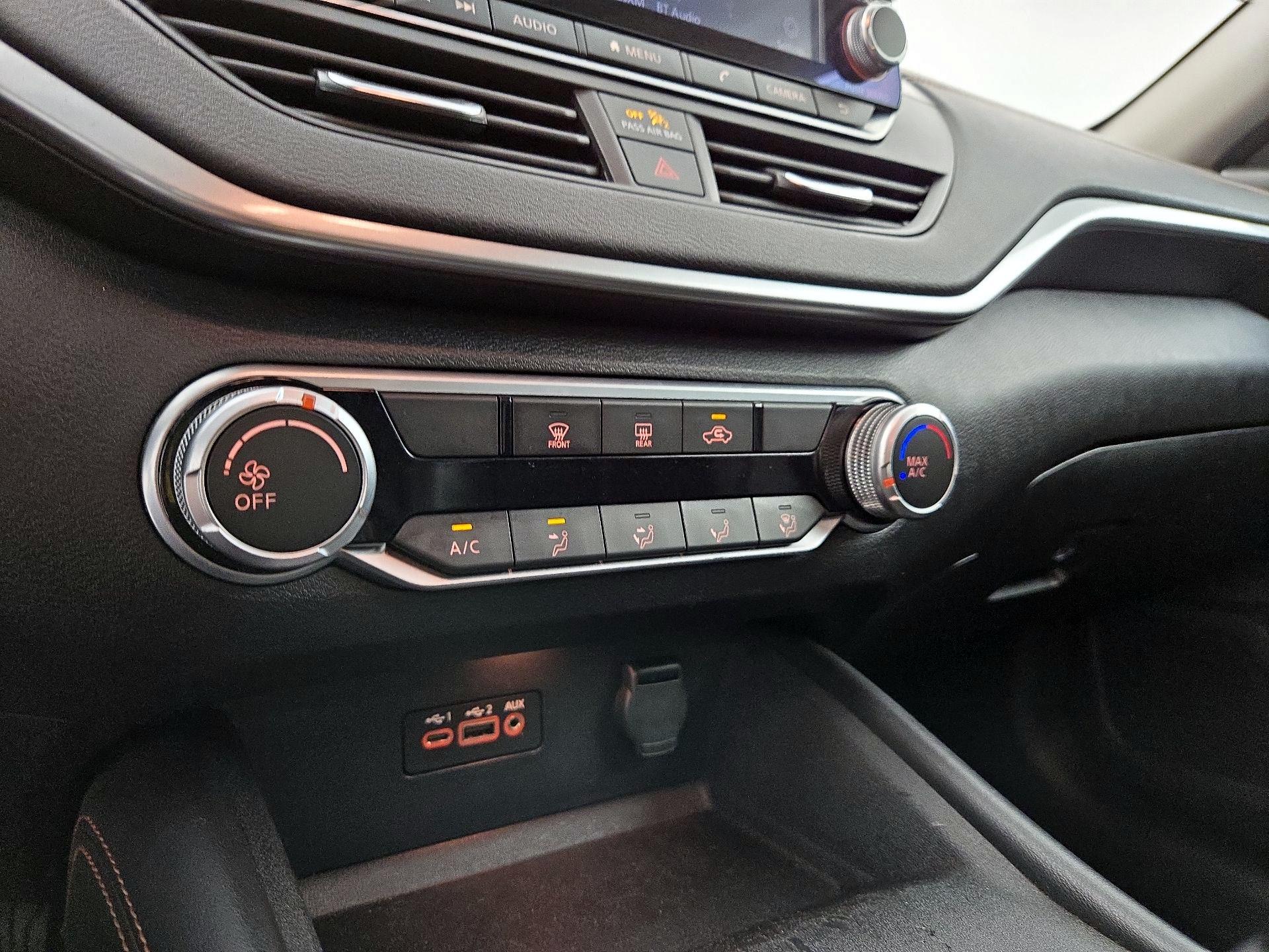 Thumbnail: 2020 Nissan Altima - 16