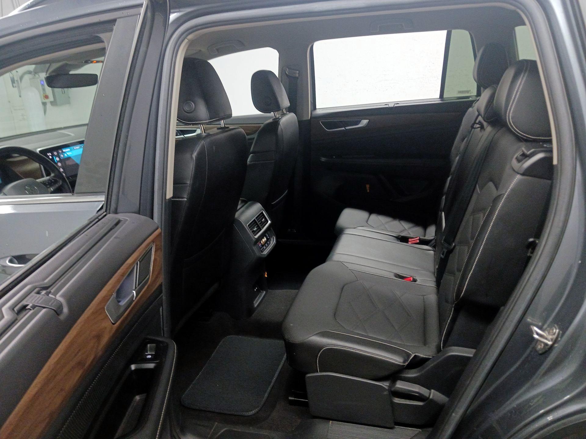 Thumbnail: 2024 Volkswagen Atlas - 17