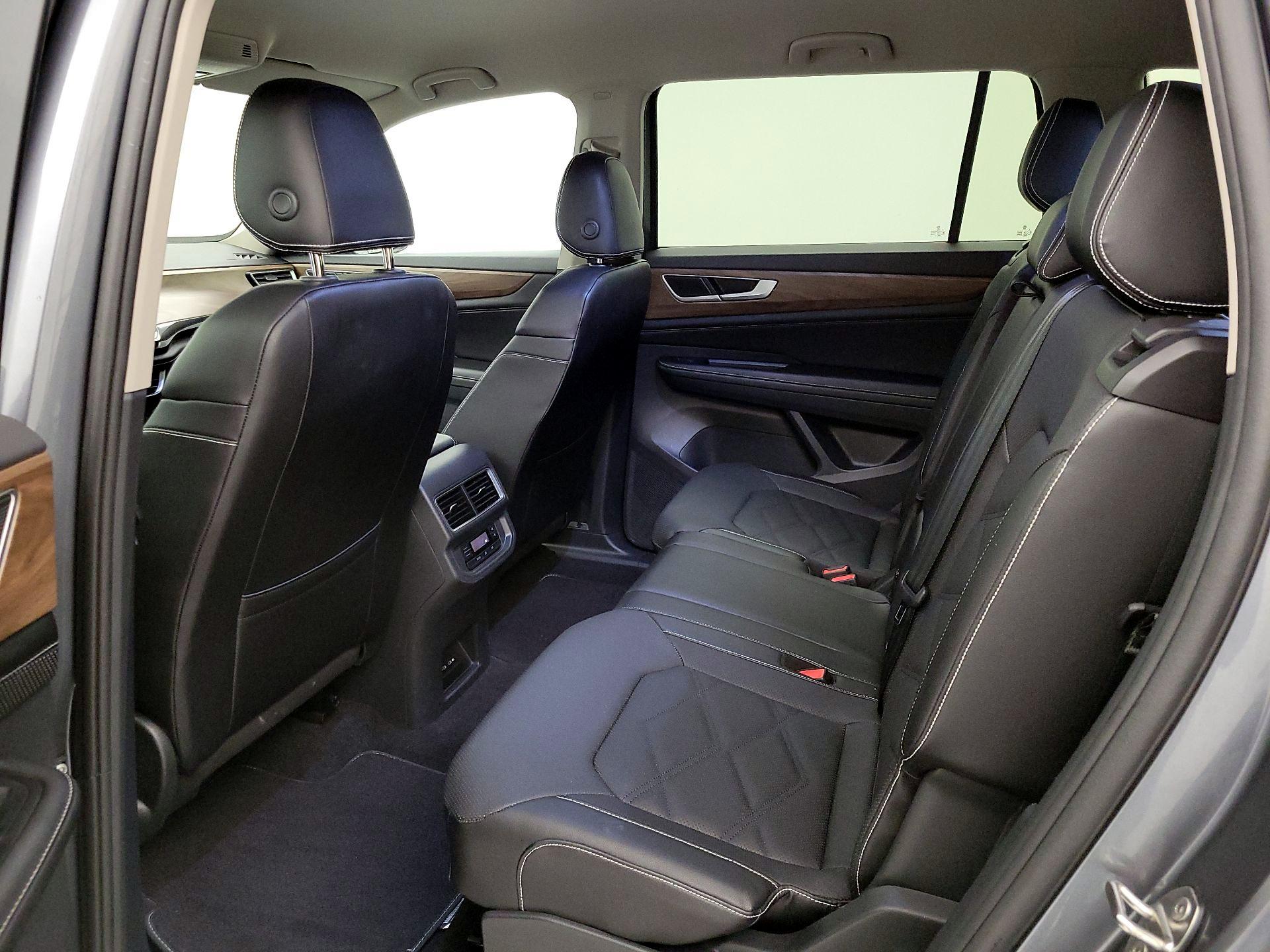 Thumbnail: 2024 Volkswagen Atlas - 19