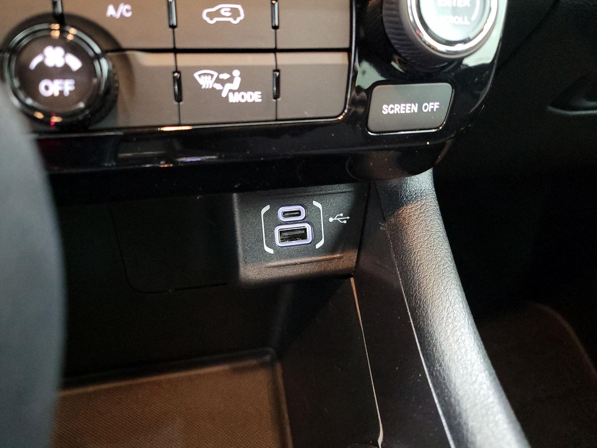 Thumbnail: 2023 Jeep Compass - 18