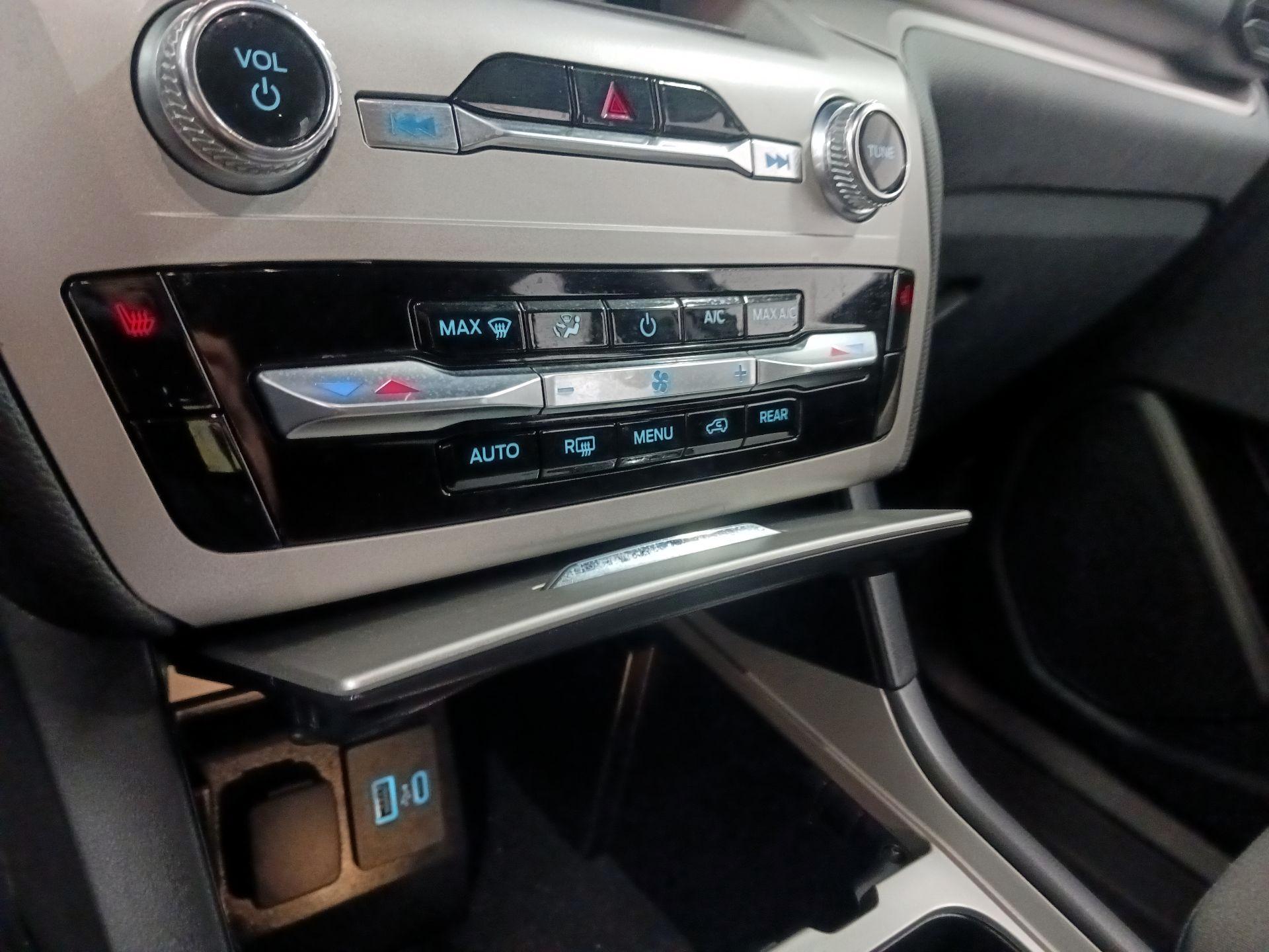 Thumbnail: 2024 Ford Explorer - 15