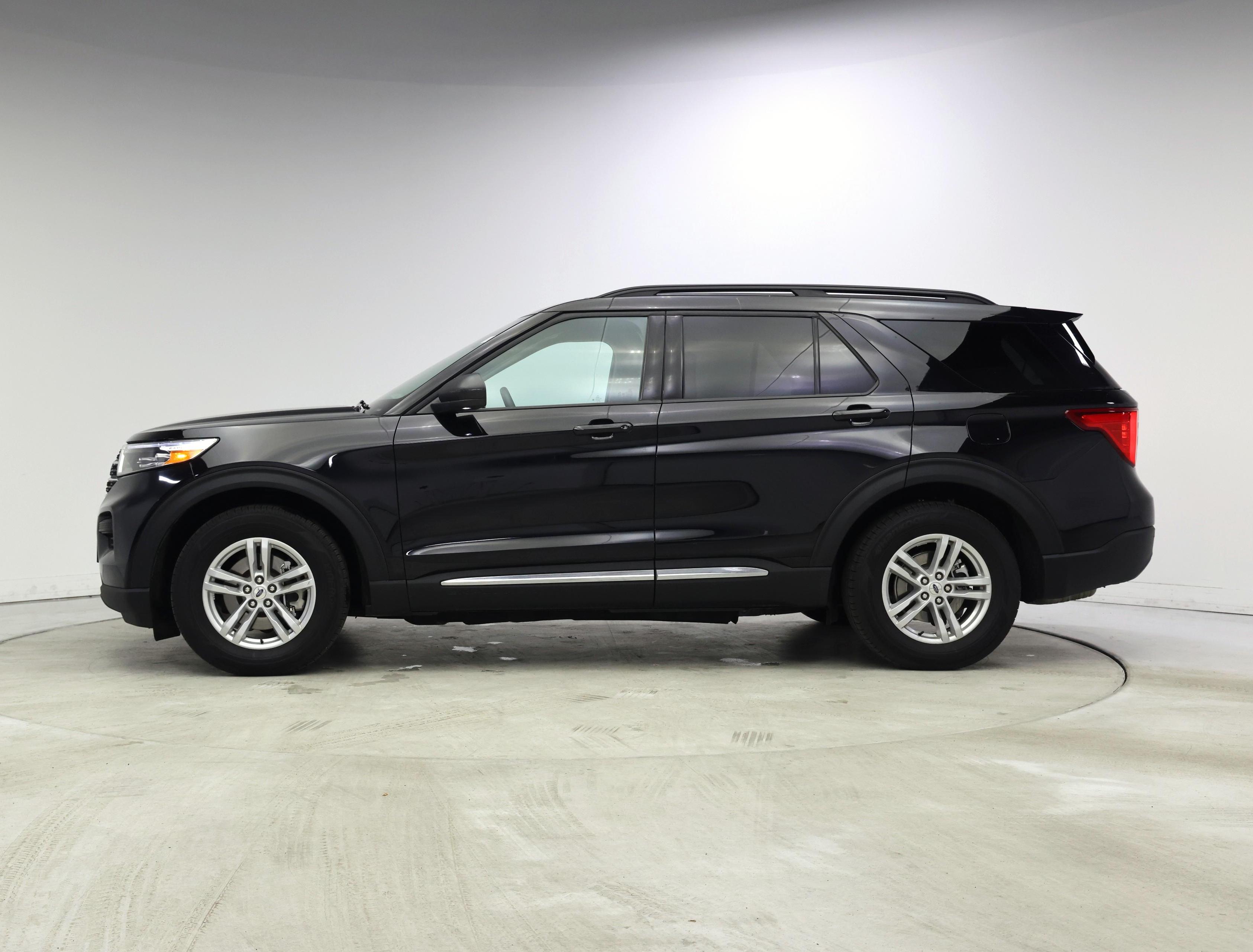 Thumbnail: 2024 Ford Explorer - 3