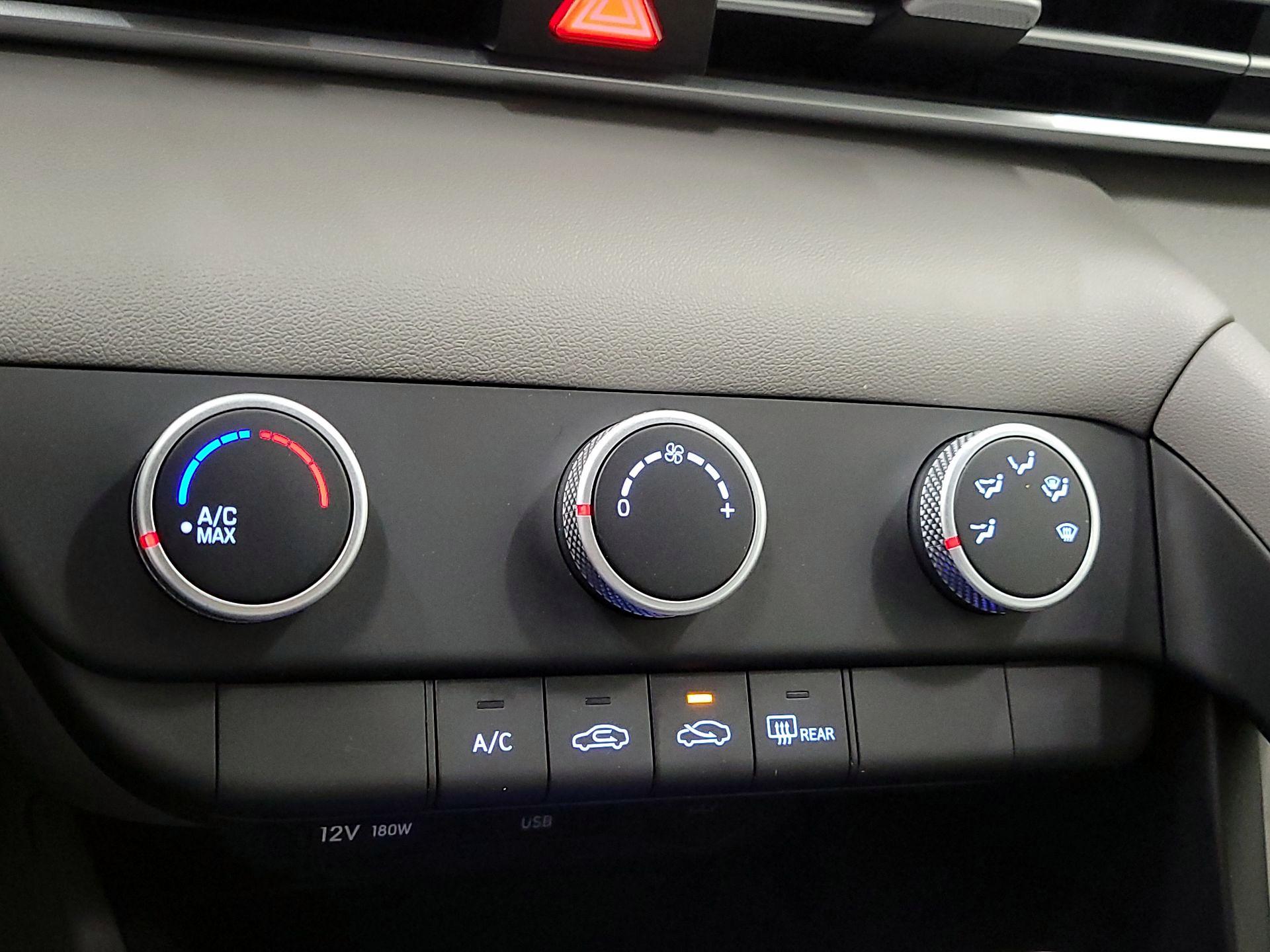 Thumbnail: 2025 Hyundai Elantra - 16