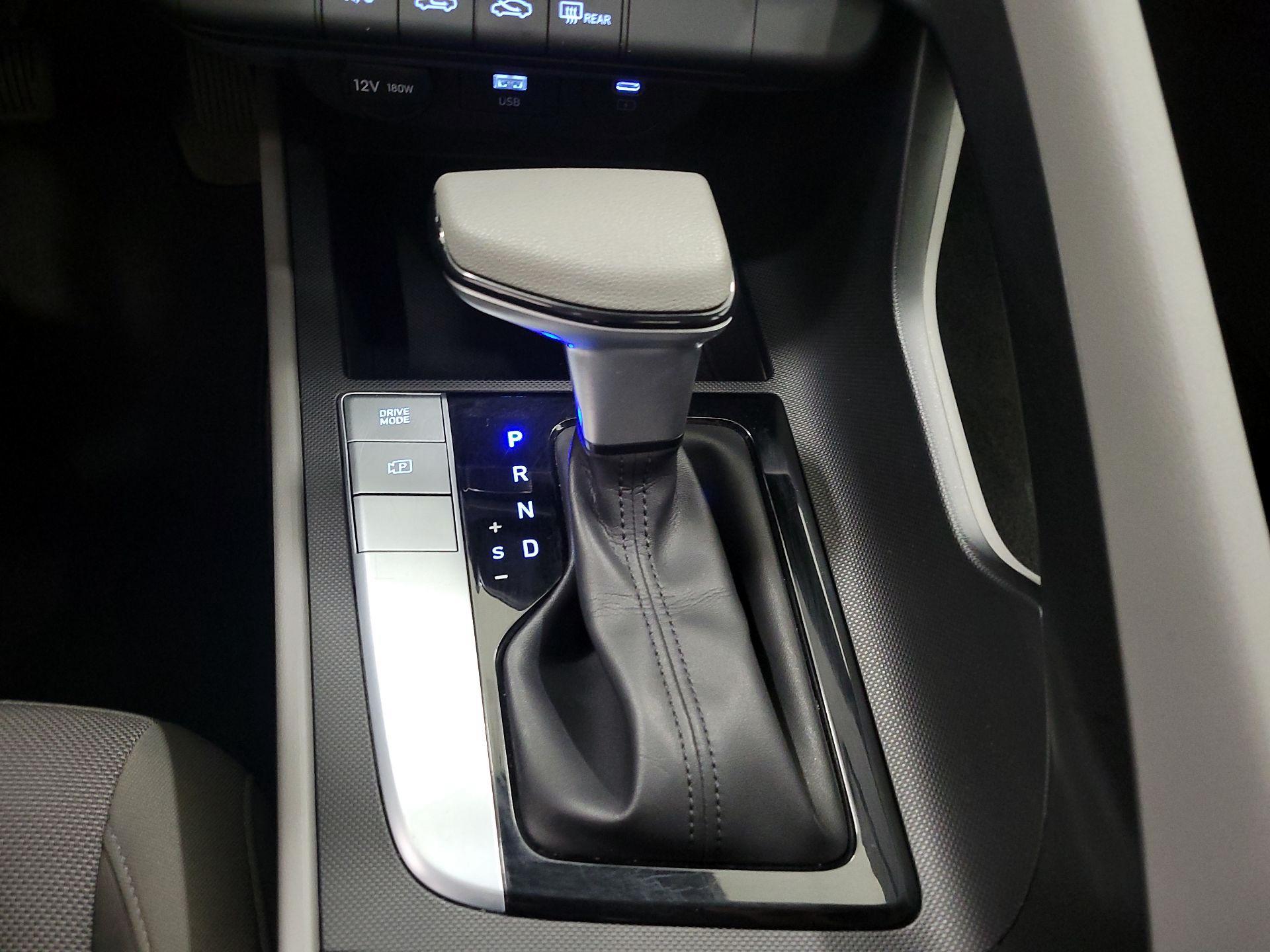 Thumbnail: 2025 Hyundai Elantra - 17