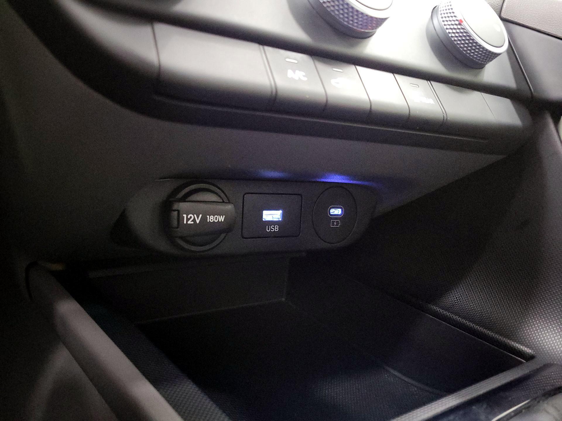 Thumbnail: 2025 Hyundai Elantra - 18