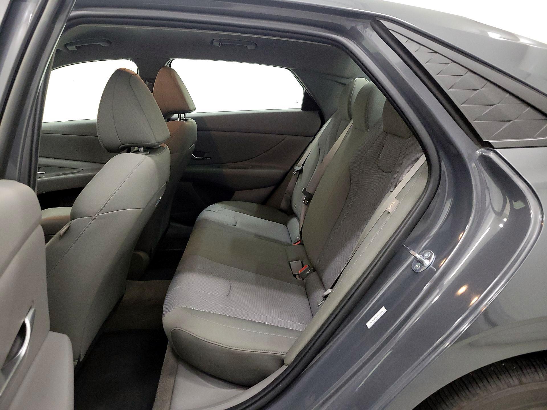 Thumbnail: 2025 Hyundai Elantra - 19