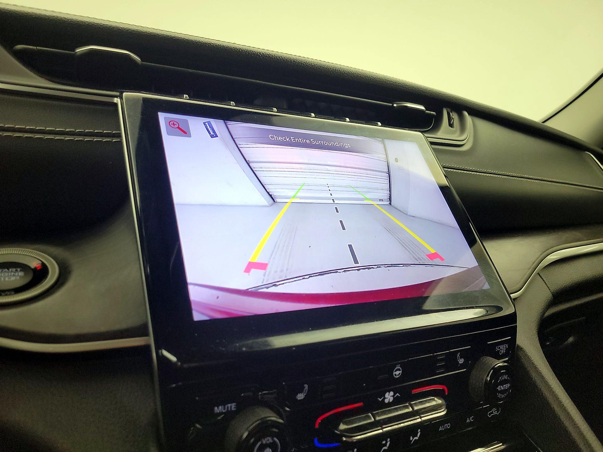 Thumbnail: 2023 Jeep Grand Cherokee - 15