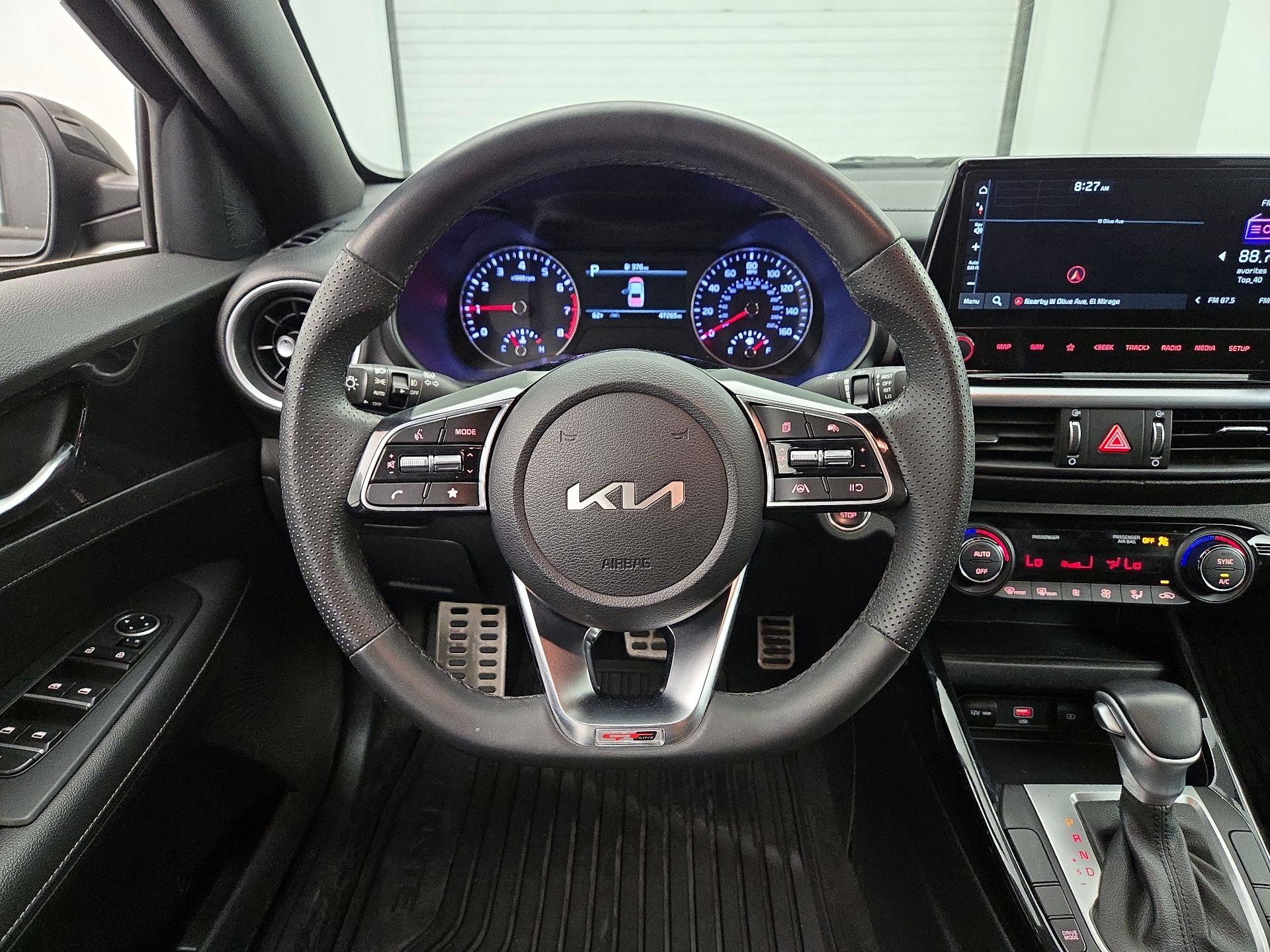 Thumbnail: 2023 Kia Forte - 10