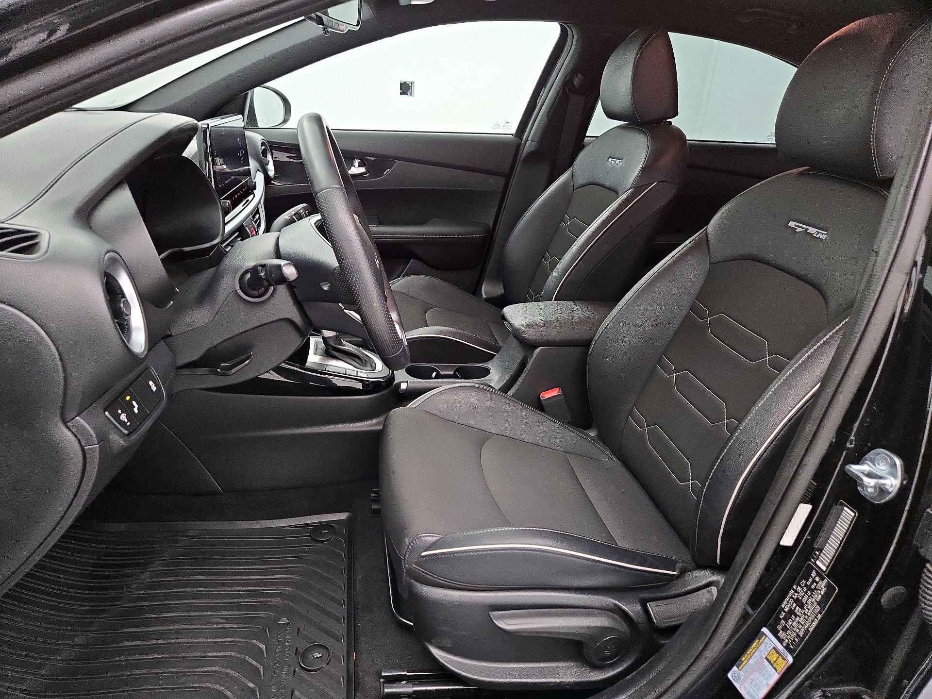 Thumbnail: 2023 Kia Forte - 11