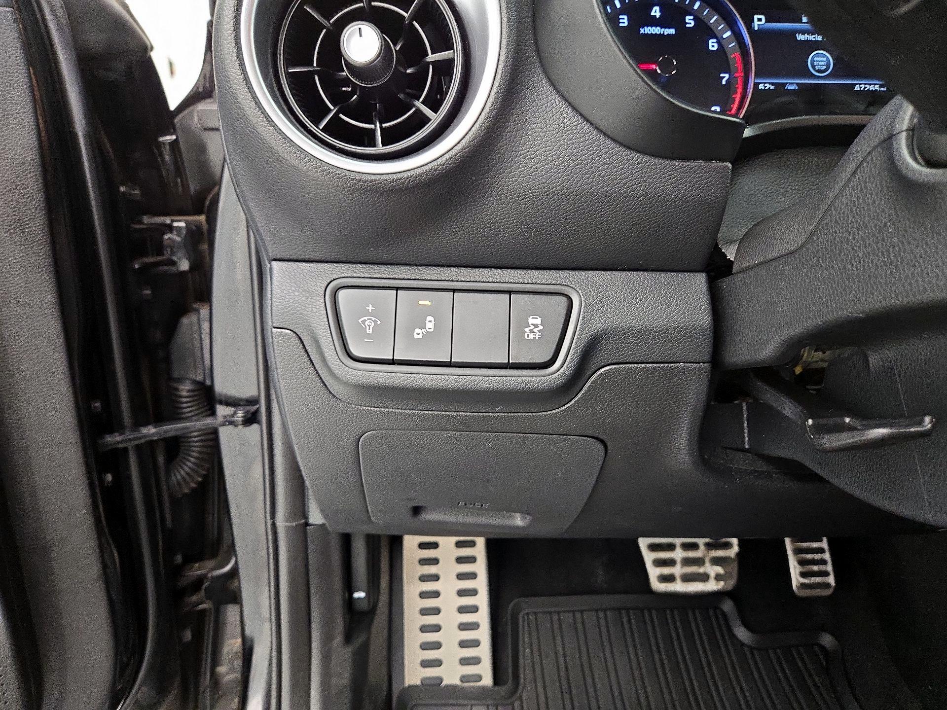 Thumbnail: 2023 Kia Forte - 13