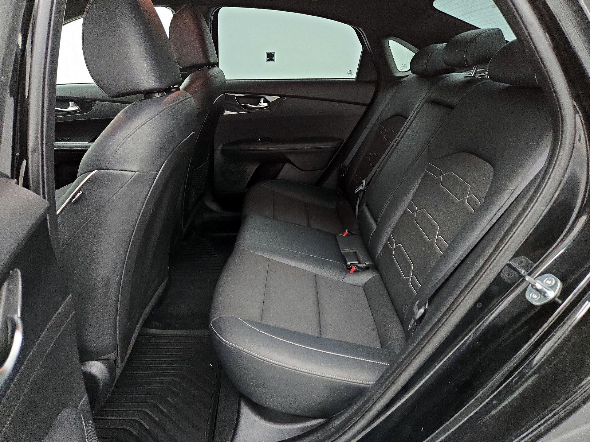 Thumbnail: 2023 Kia Forte - 20