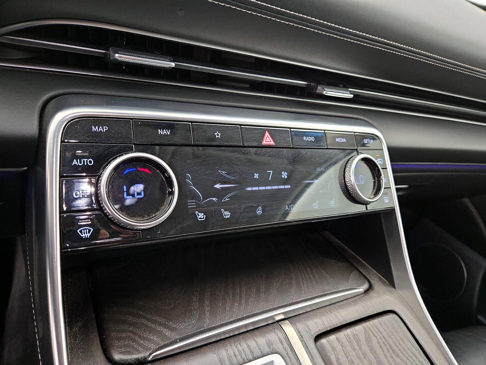 Thumbnail: 2021 Genesis GV80 - 17