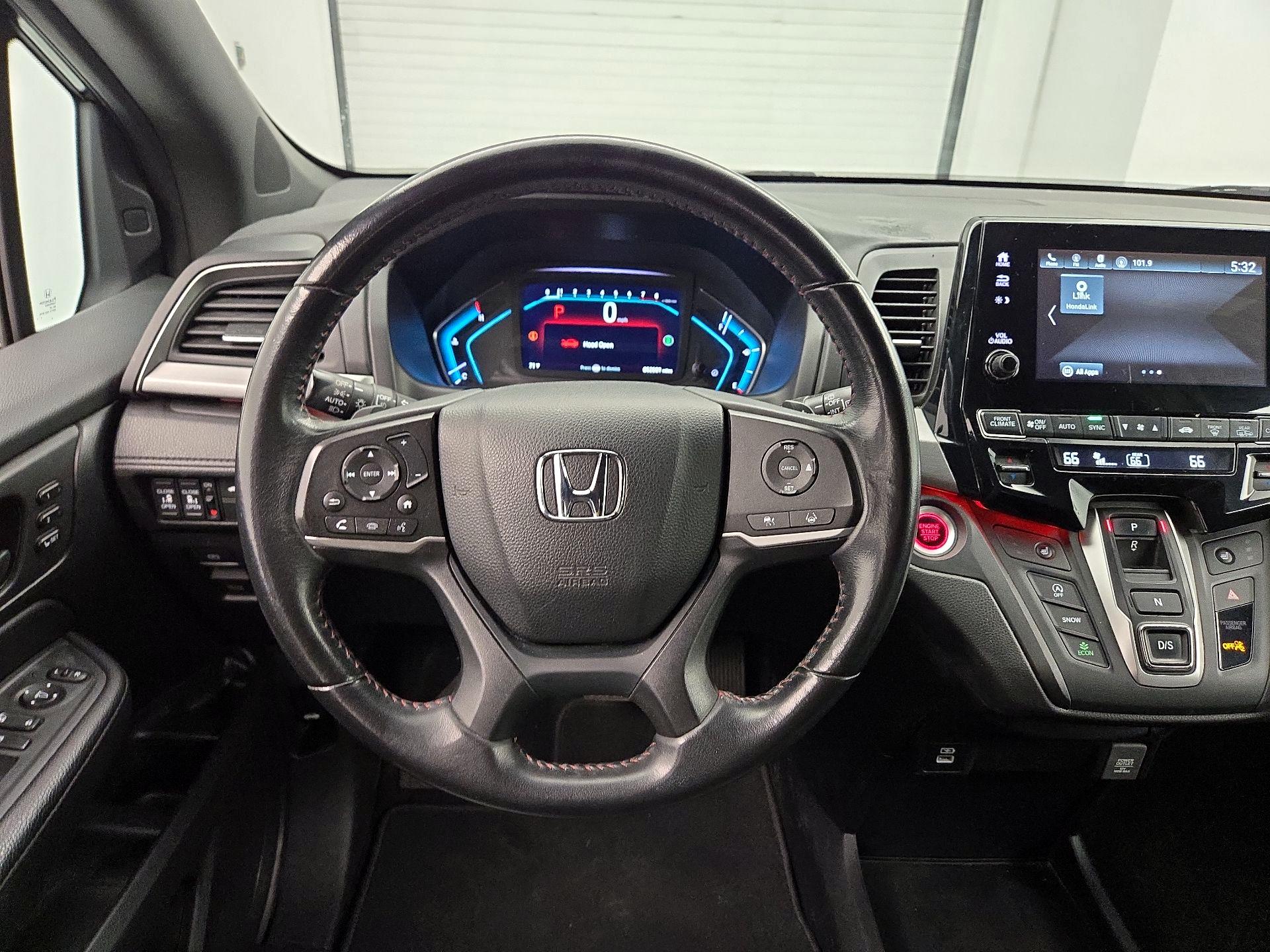 Thumbnail: 2023 Honda Odyssey - 10