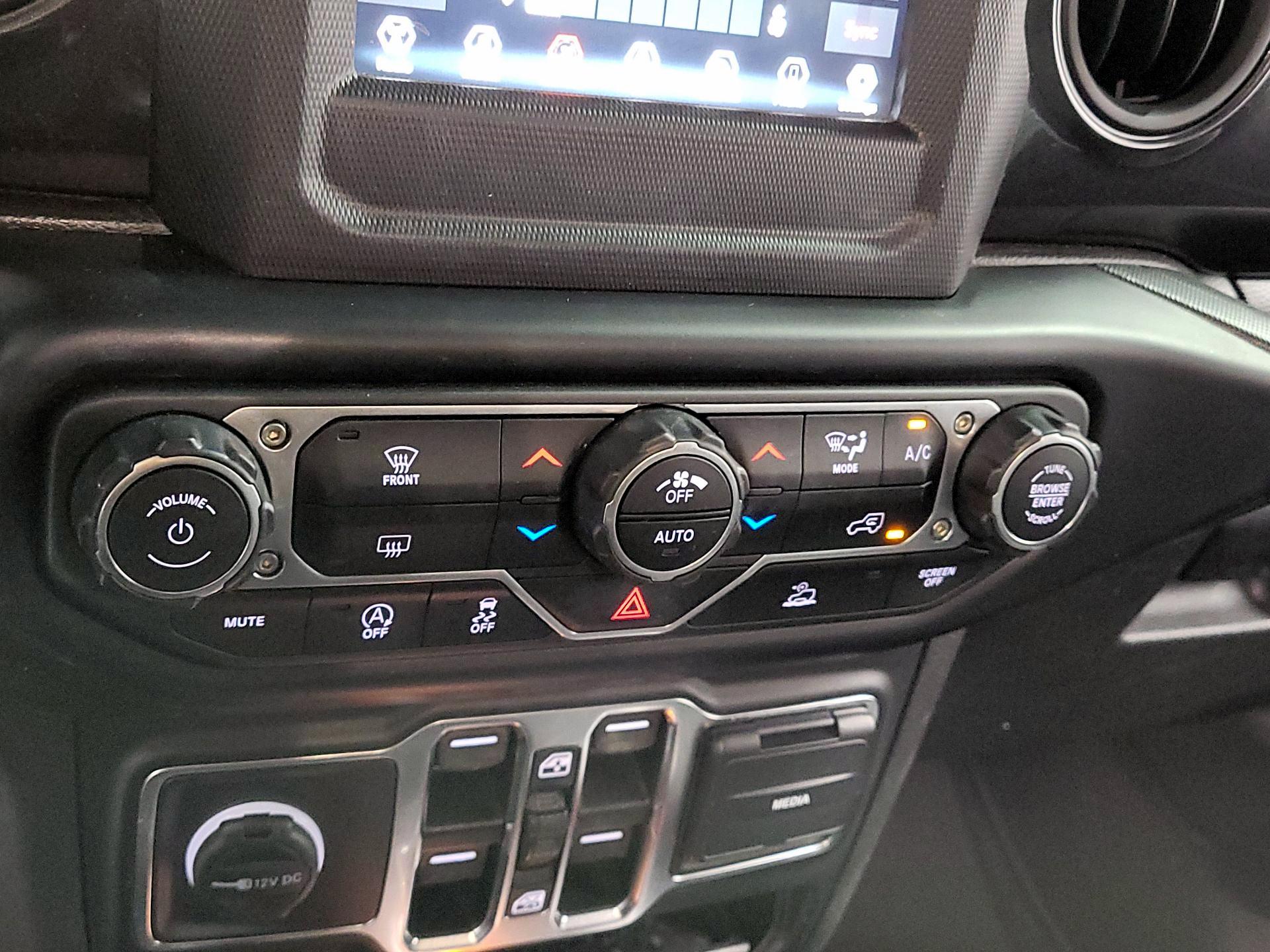 Thumbnail: 2021 Jeep Wrangler - 15