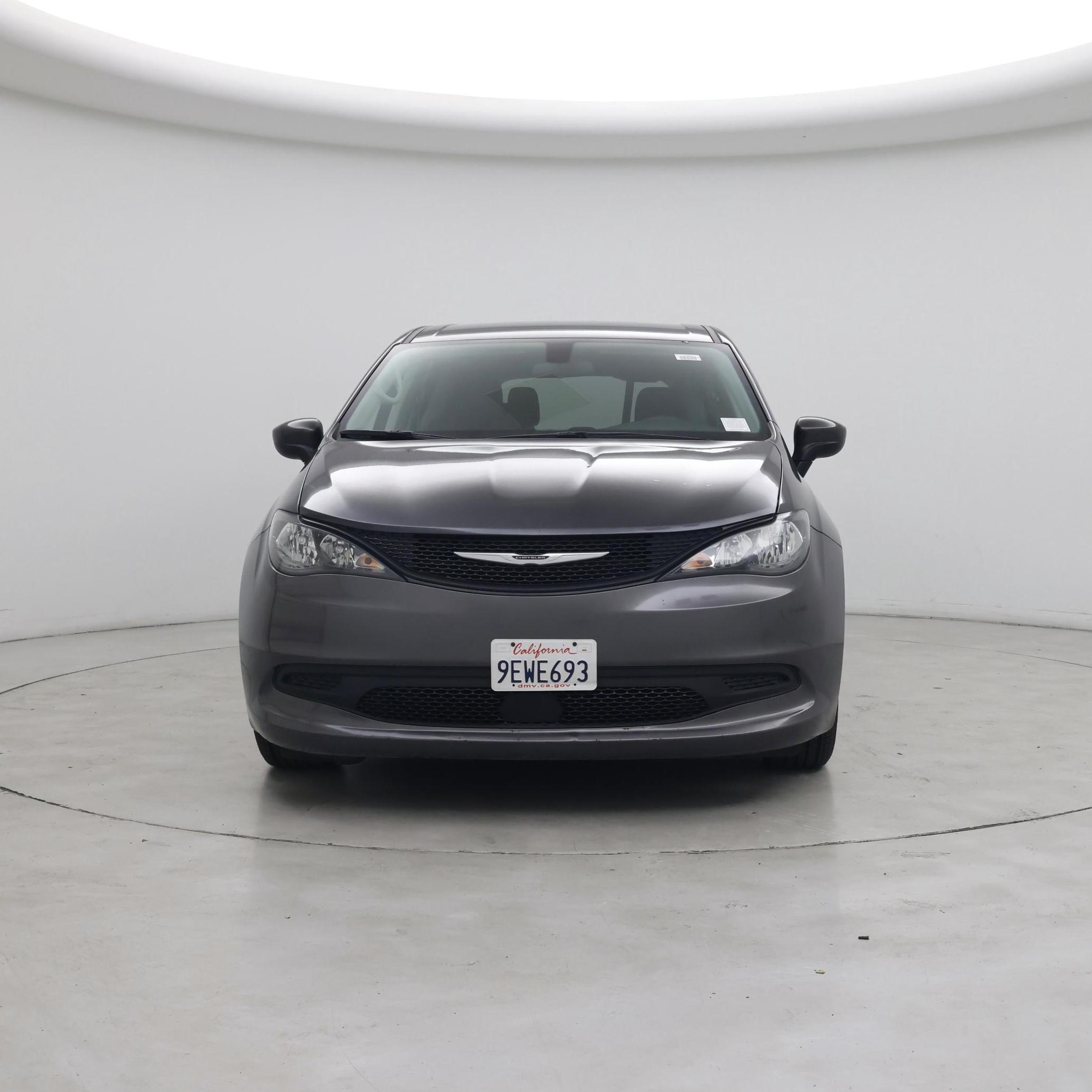 Thumbnail: 2022 Chrysler Voyager - 5