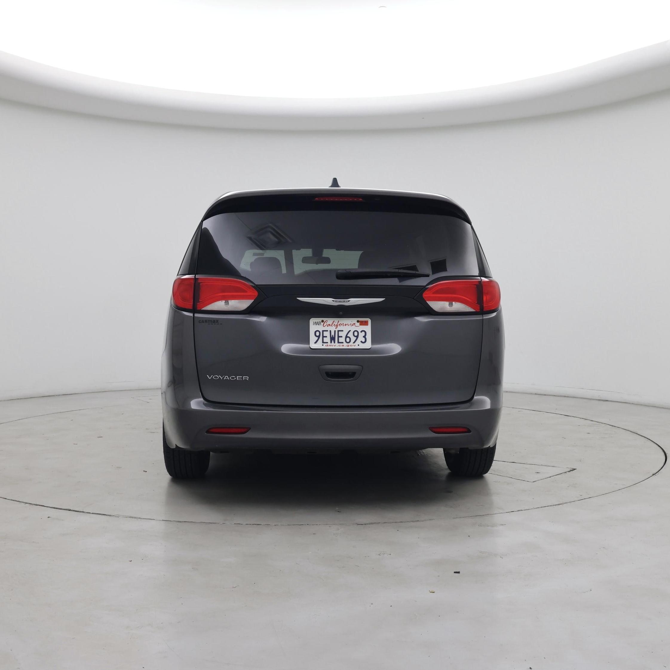 Thumbnail: 2022 Chrysler Voyager - 6