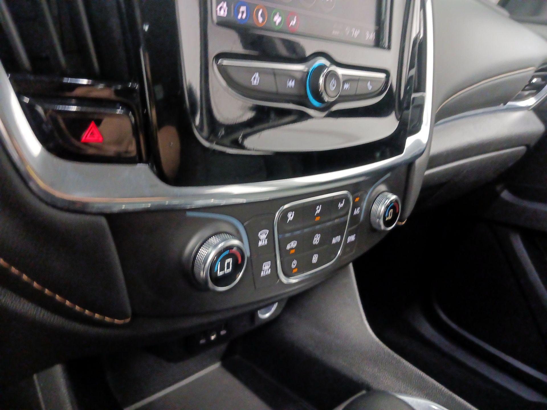 Thumbnail: 2021 Chevrolet Traverse - 15