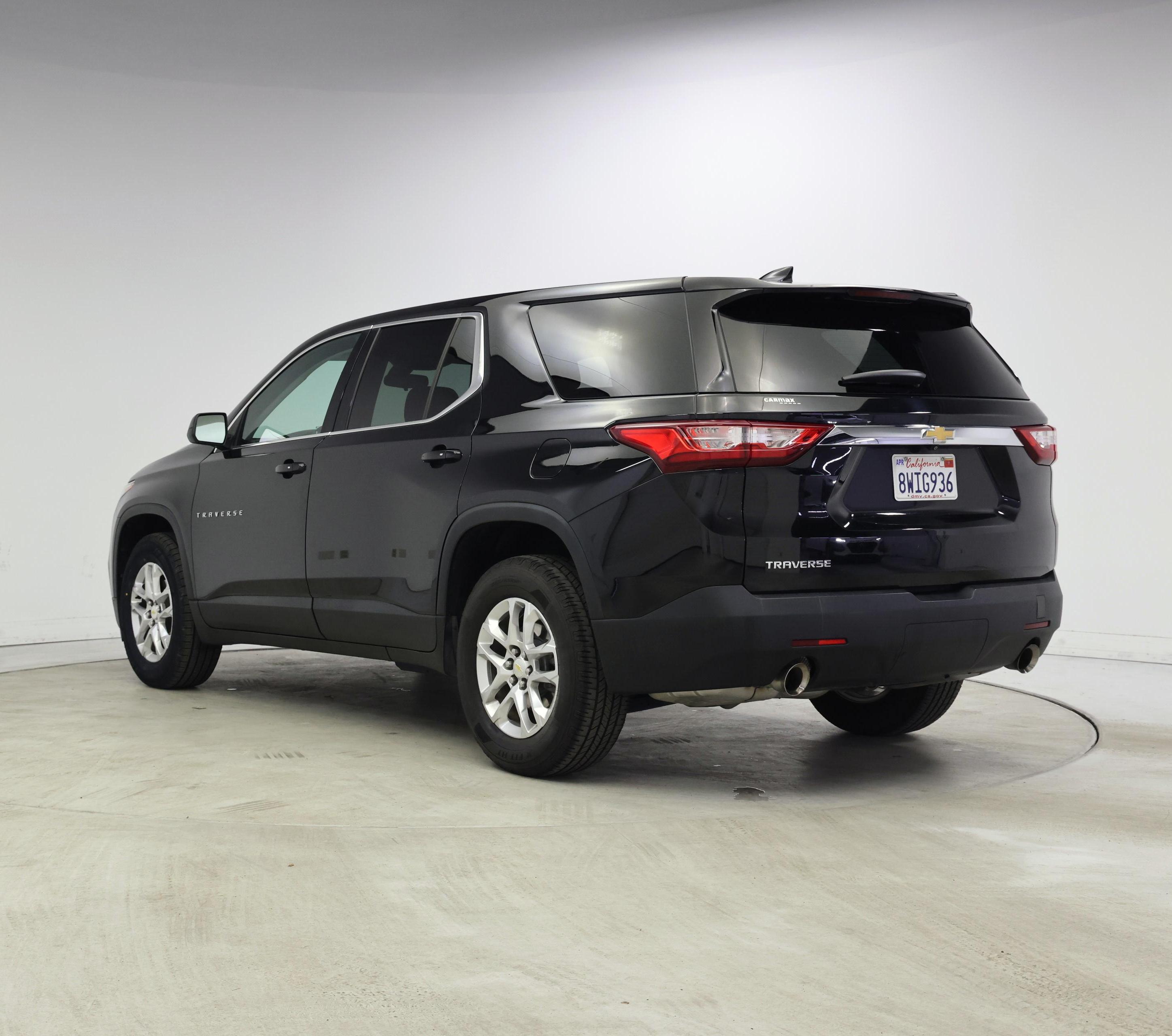 Thumbnail: 2021 Chevrolet Traverse - 2