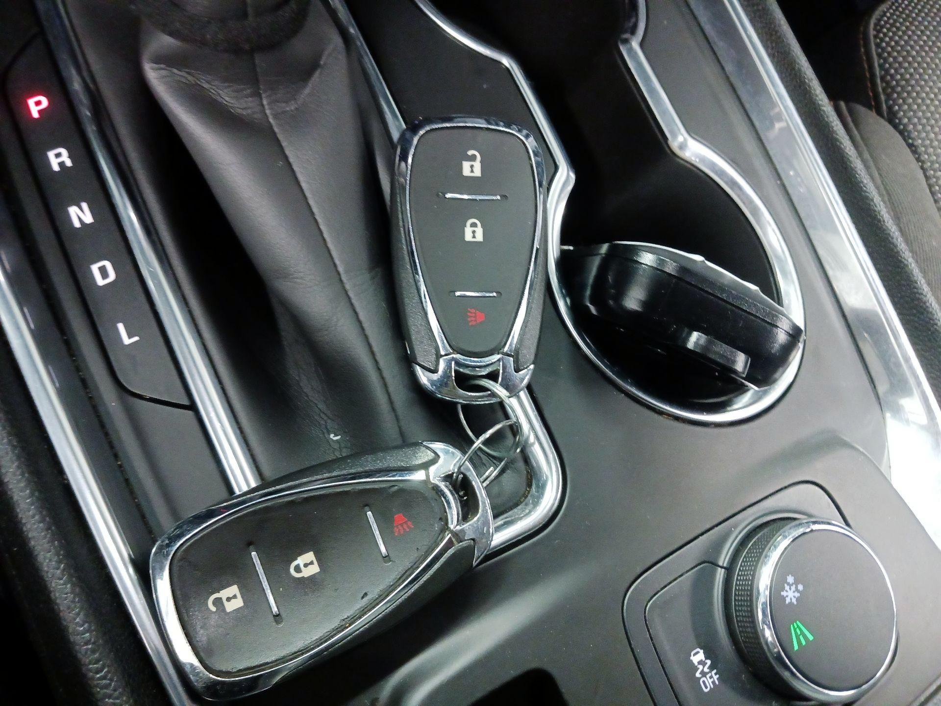 Thumbnail: 2021 Chevrolet Traverse - 20