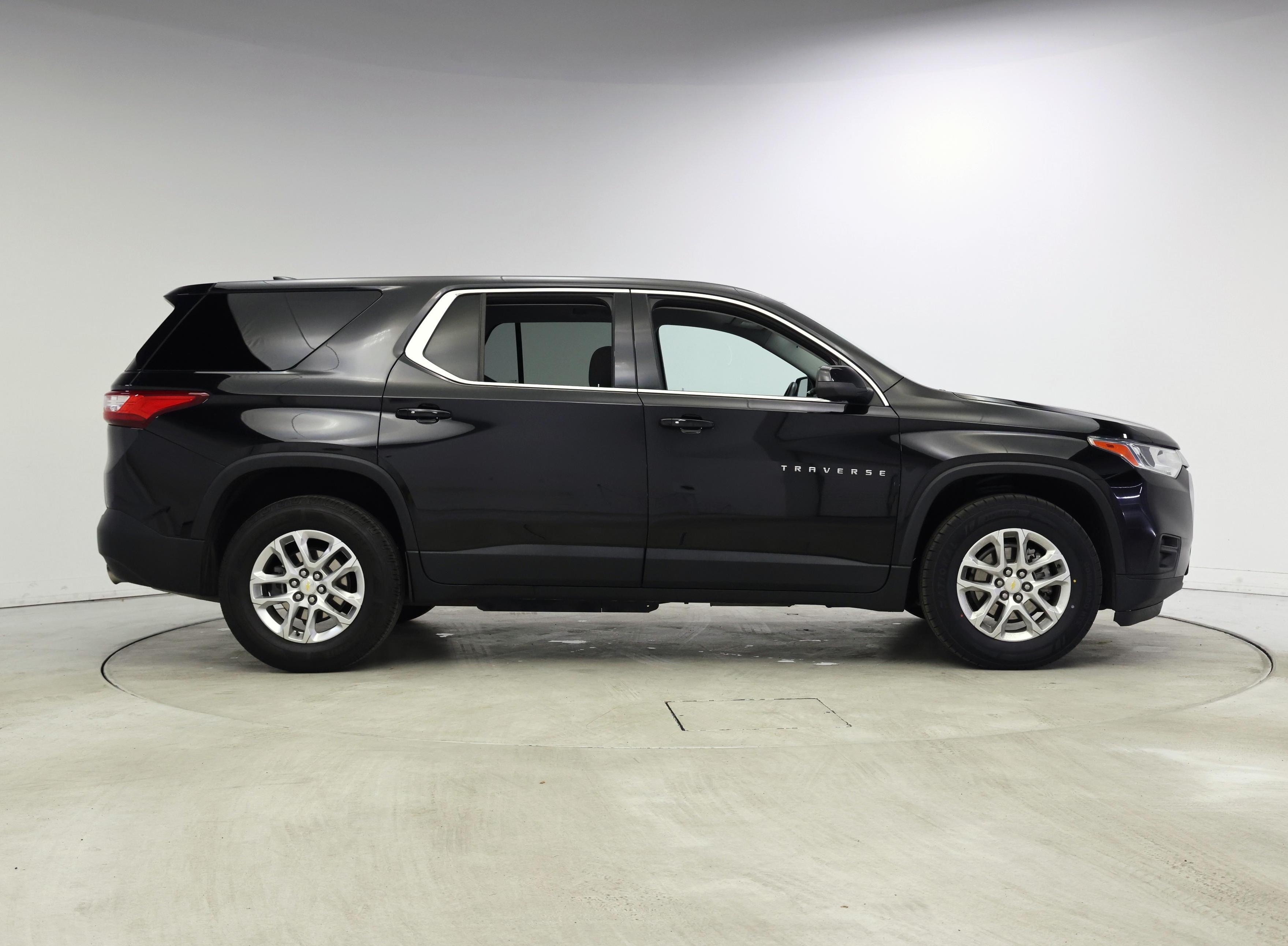 Thumbnail: 2021 Chevrolet Traverse - 7