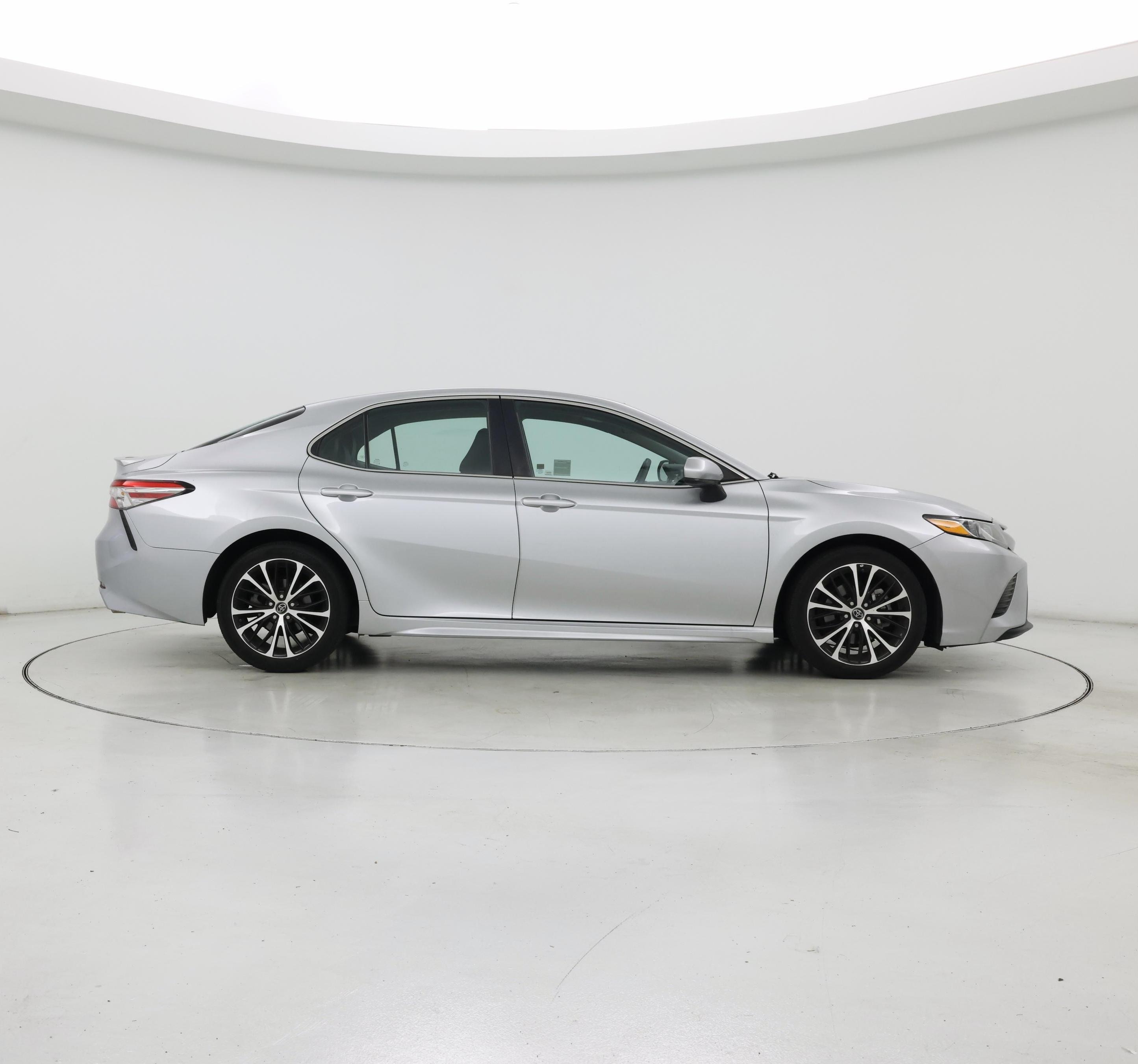 Thumbnail: 2018 Toyota Camry - 7