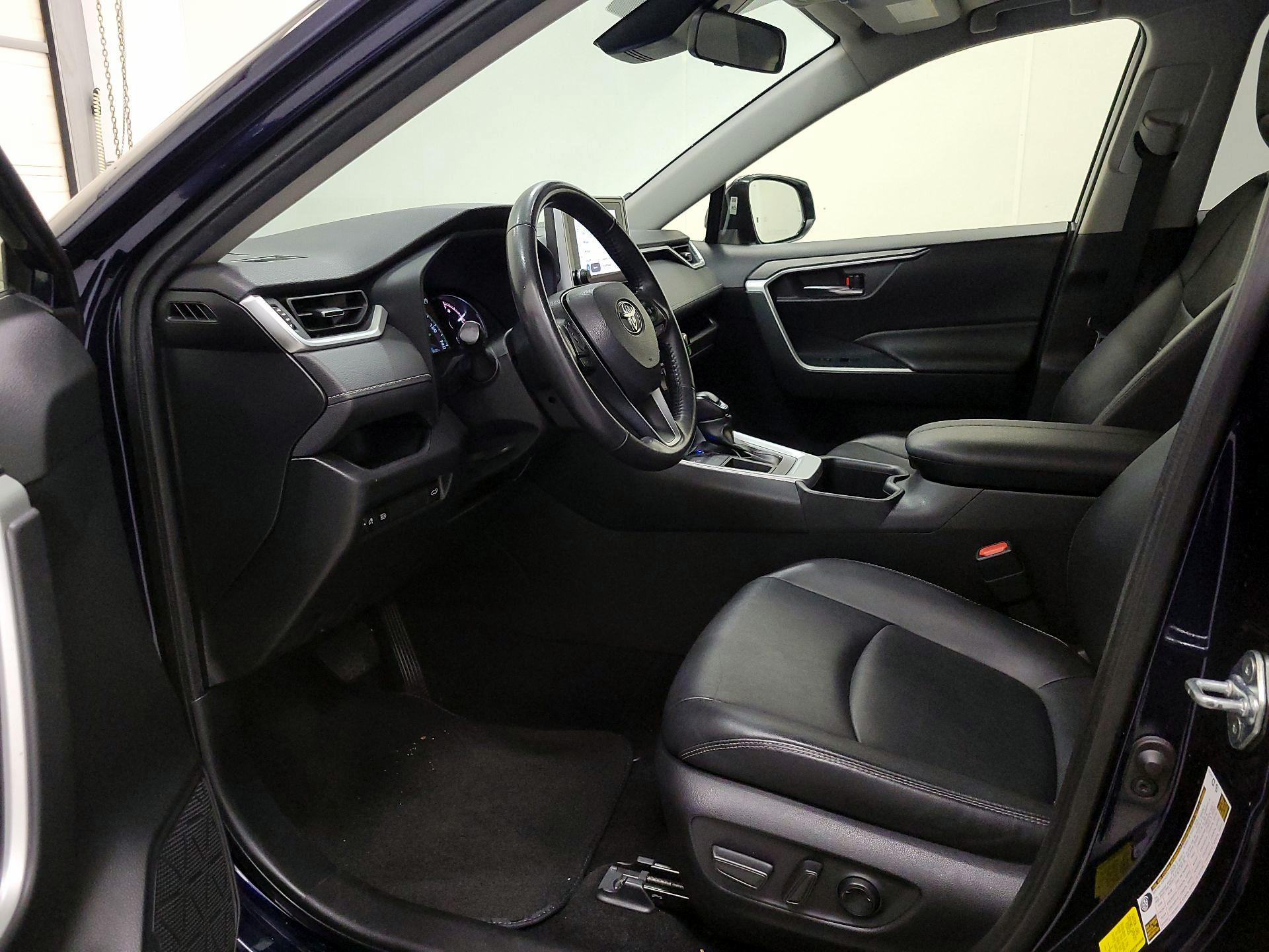 Thumbnail: 2023 Toyota RAV4 - 11