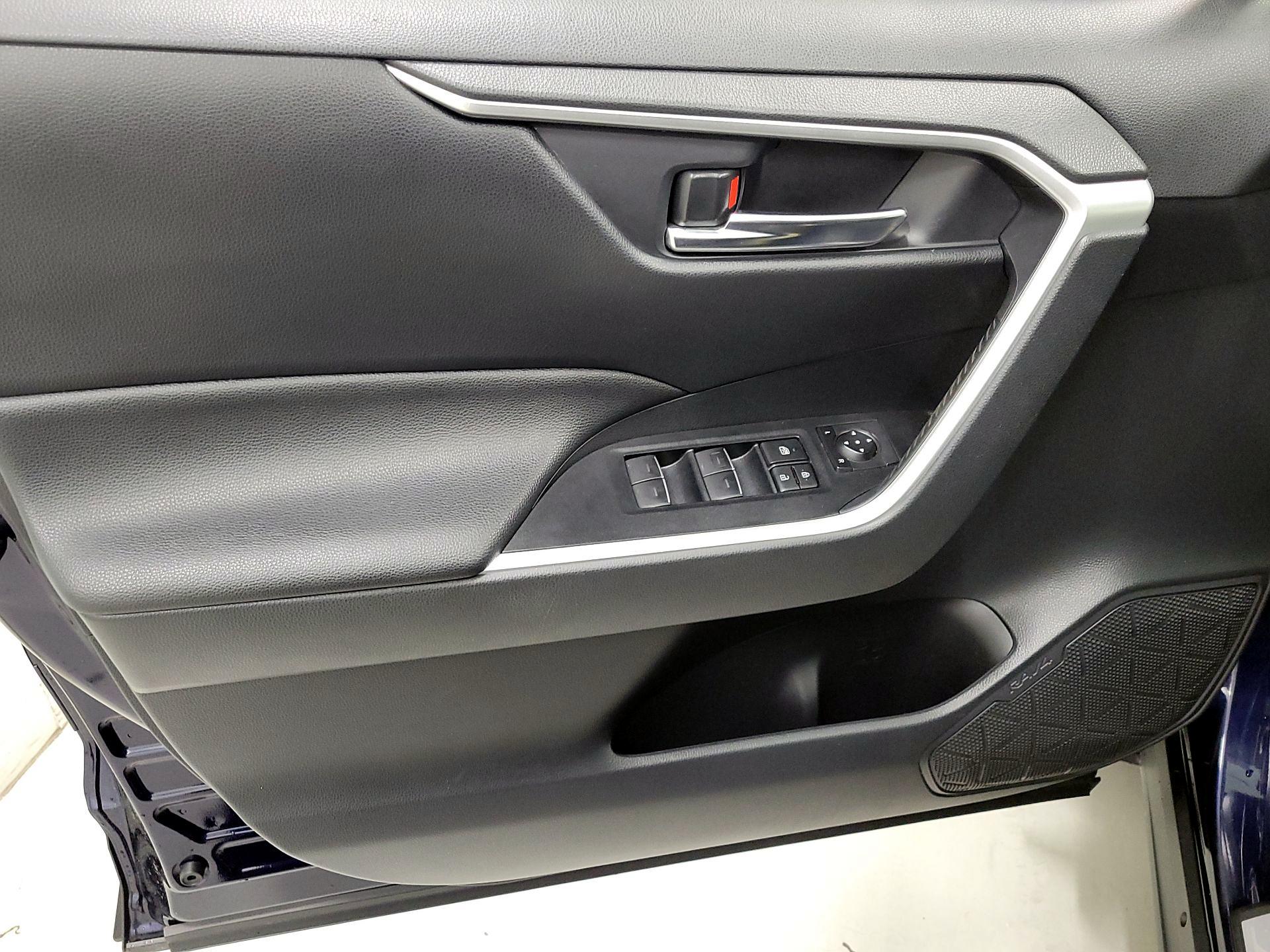 Thumbnail: 2023 Toyota RAV4 - 12