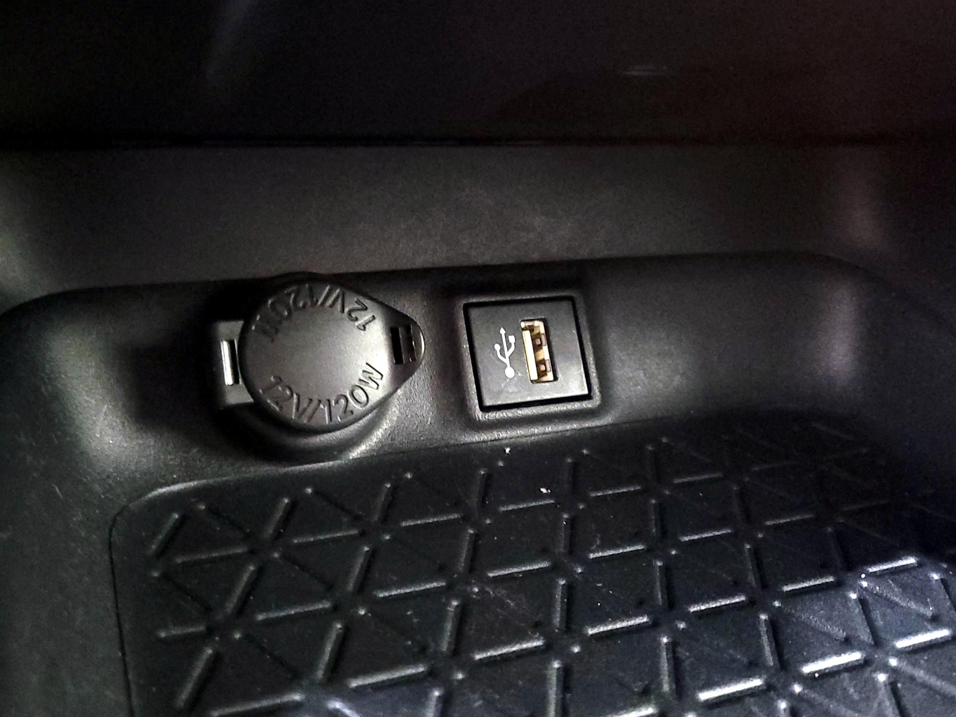 Thumbnail: 2023 Toyota RAV4 - 18