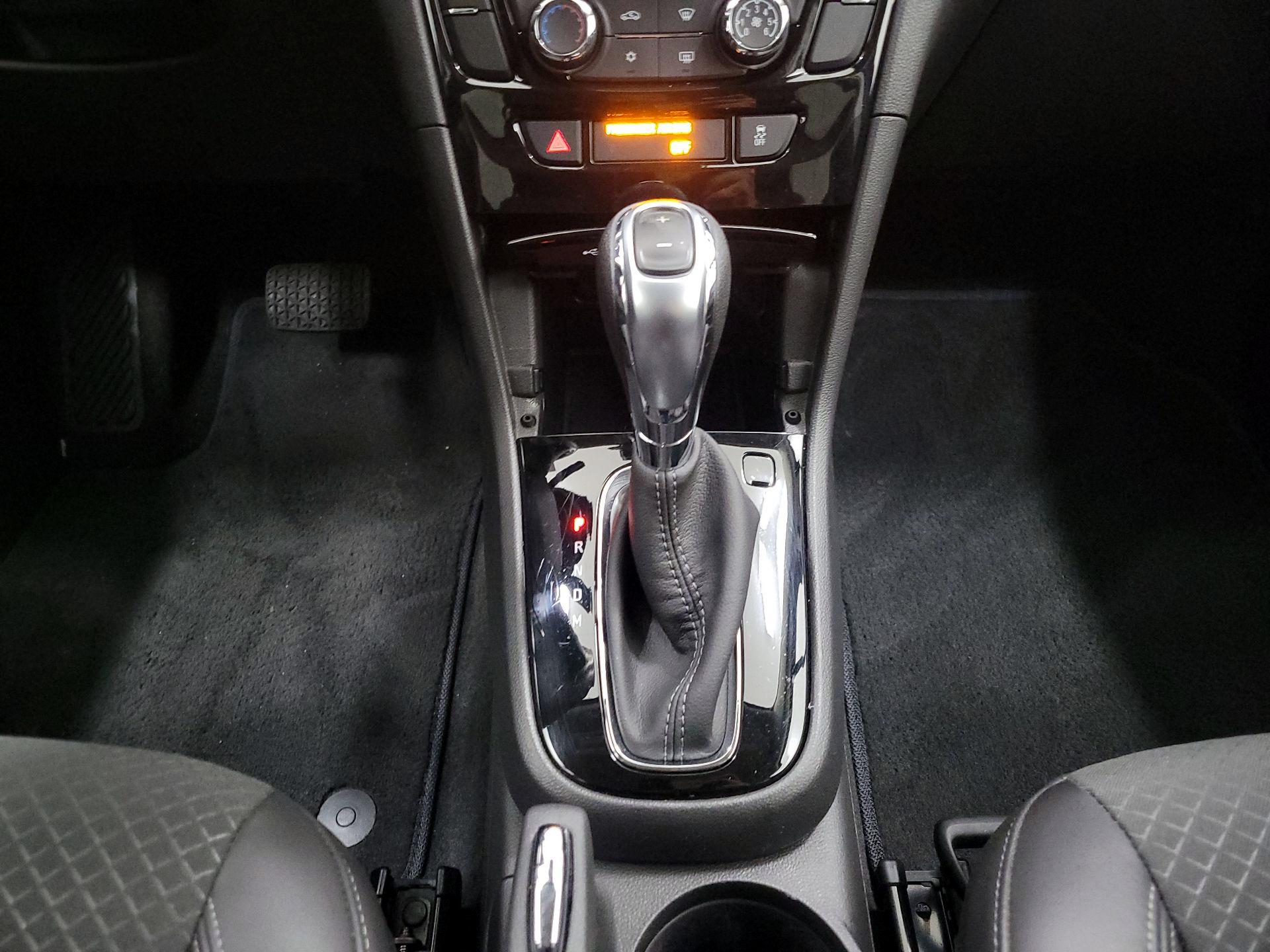 Thumbnail: 2022 Buick Encore - 17