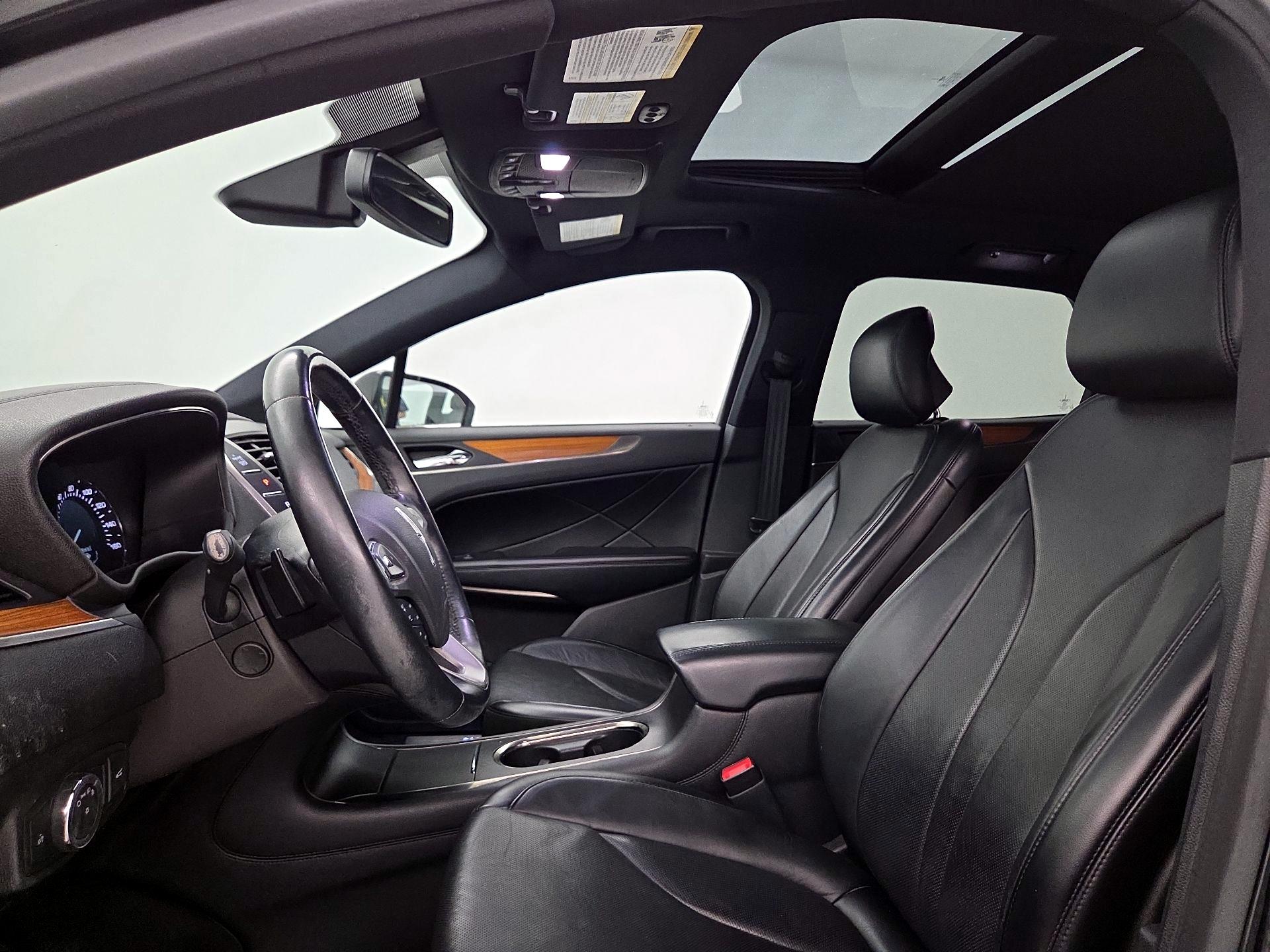 Thumbnail: 2016 Lincoln MKC - 20