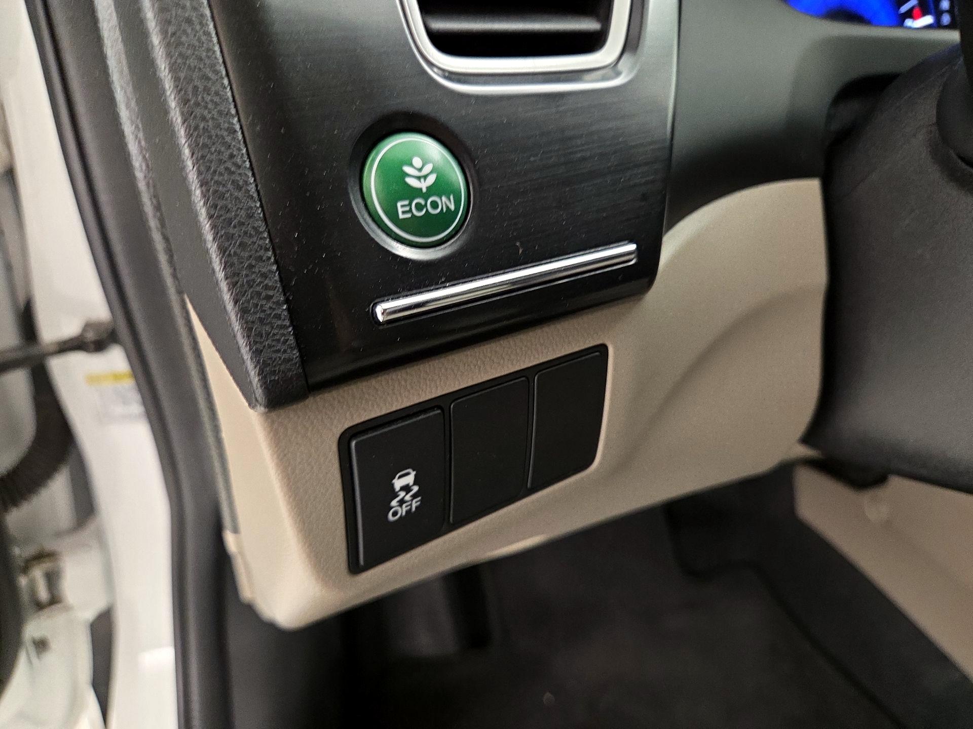 Thumbnail: 2015 Honda Civic - 13