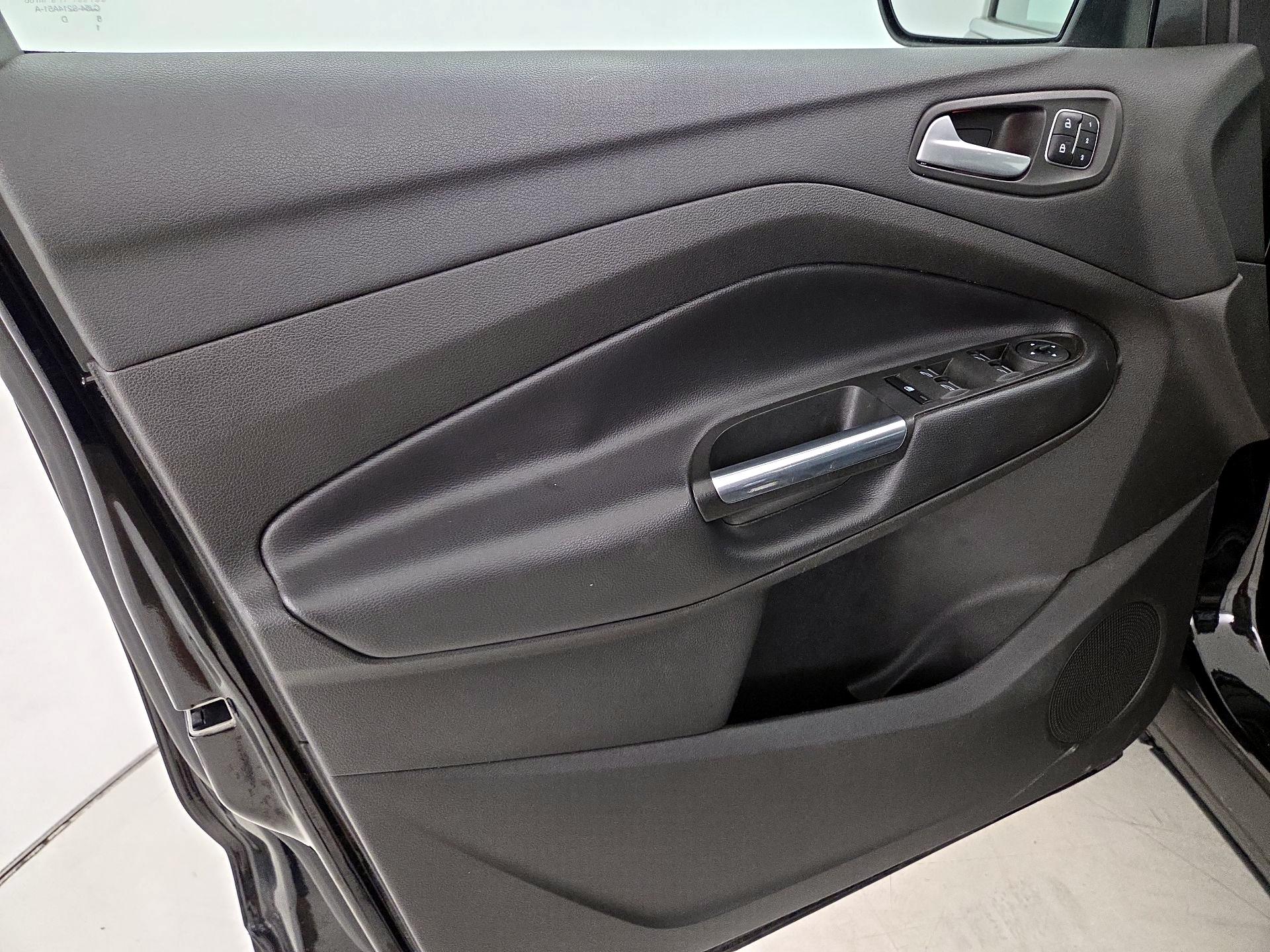 Thumbnail: 2017 Ford Escape - 12