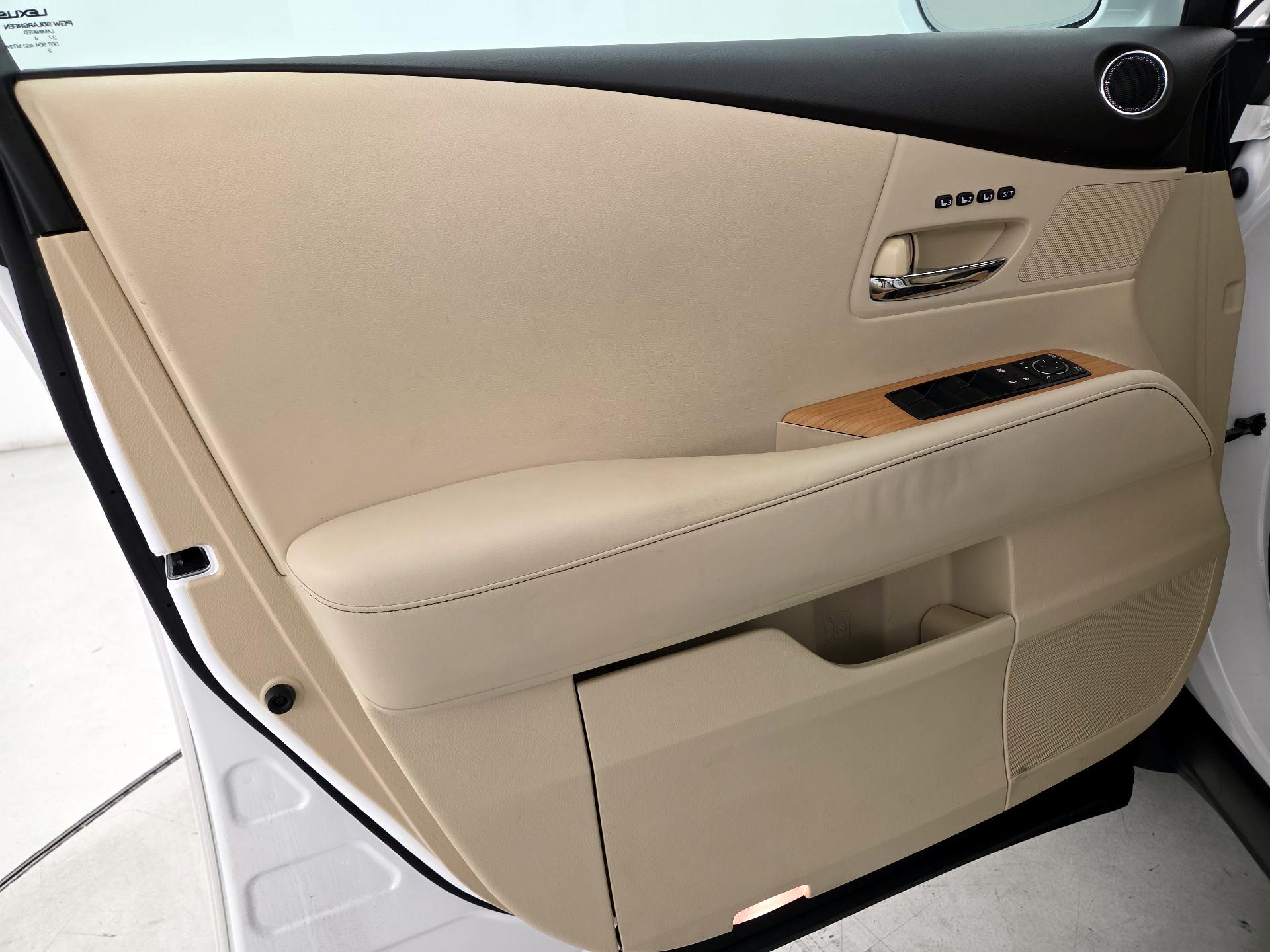 Thumbnail: 2015 Lexus RX - 12