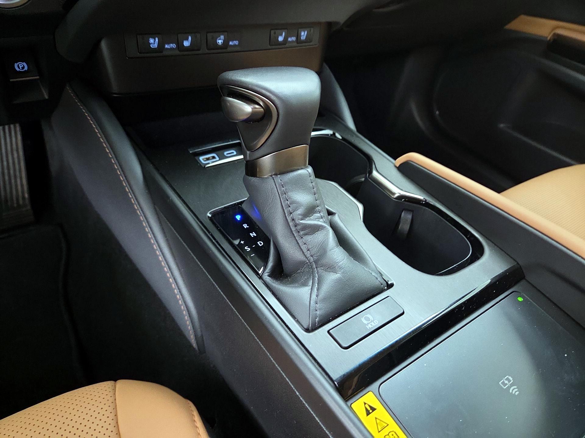 Thumbnail: 2025 Lexus ES - 17