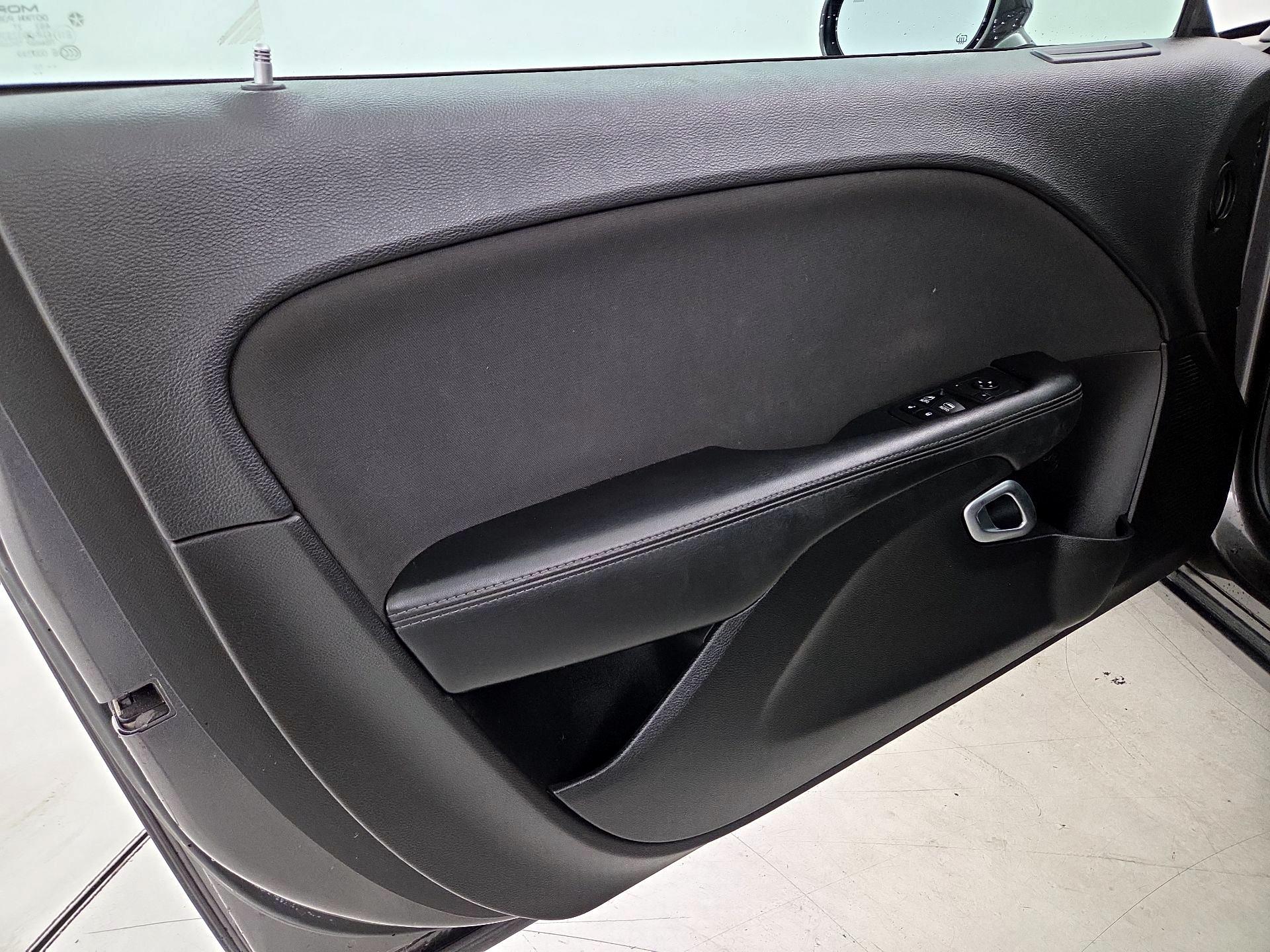 Thumbnail: 2019 Dodge Challenger - 12